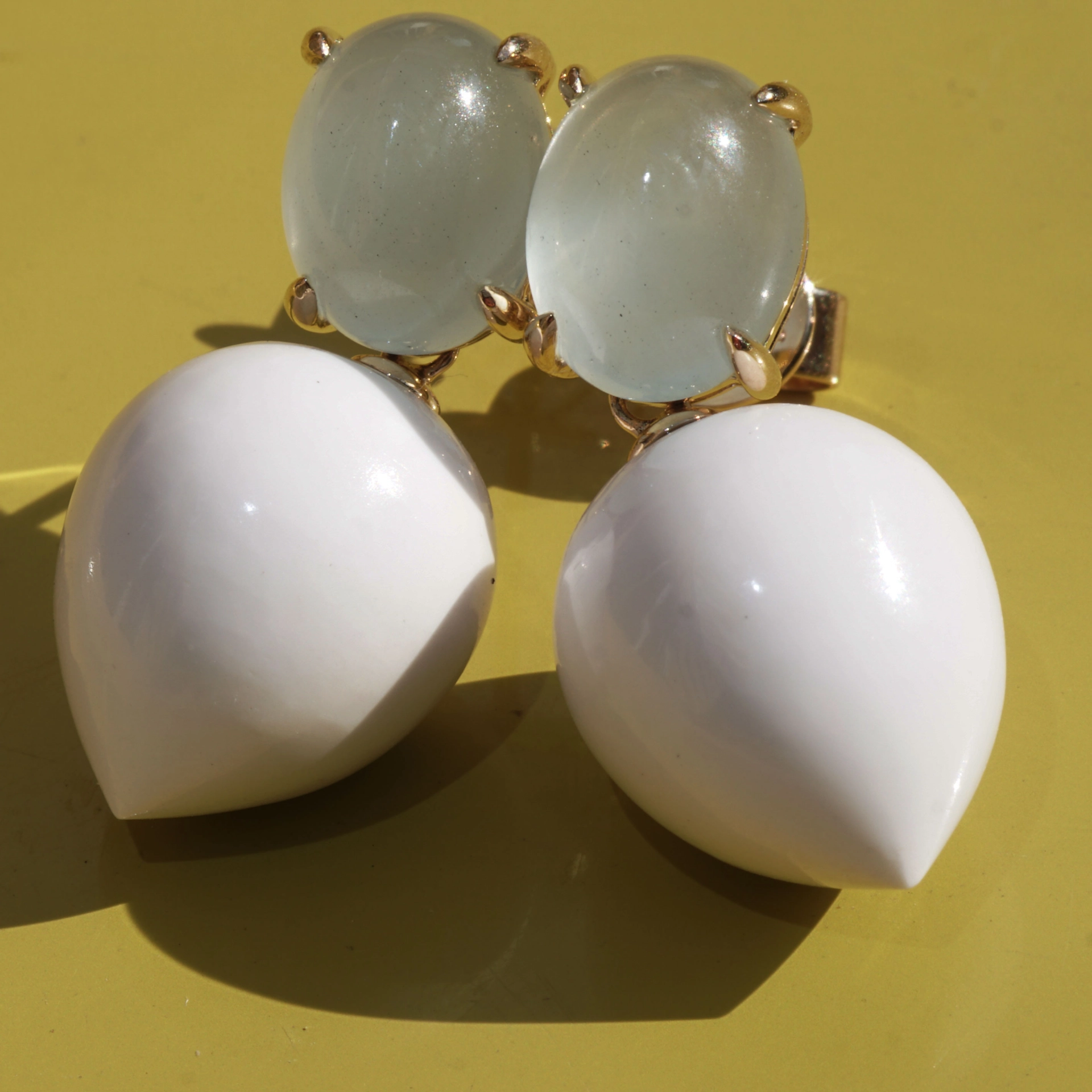 Cacholong Aquamarin Ohrhänger 585er Gelbgold...Himmelblau und Schneeweiss