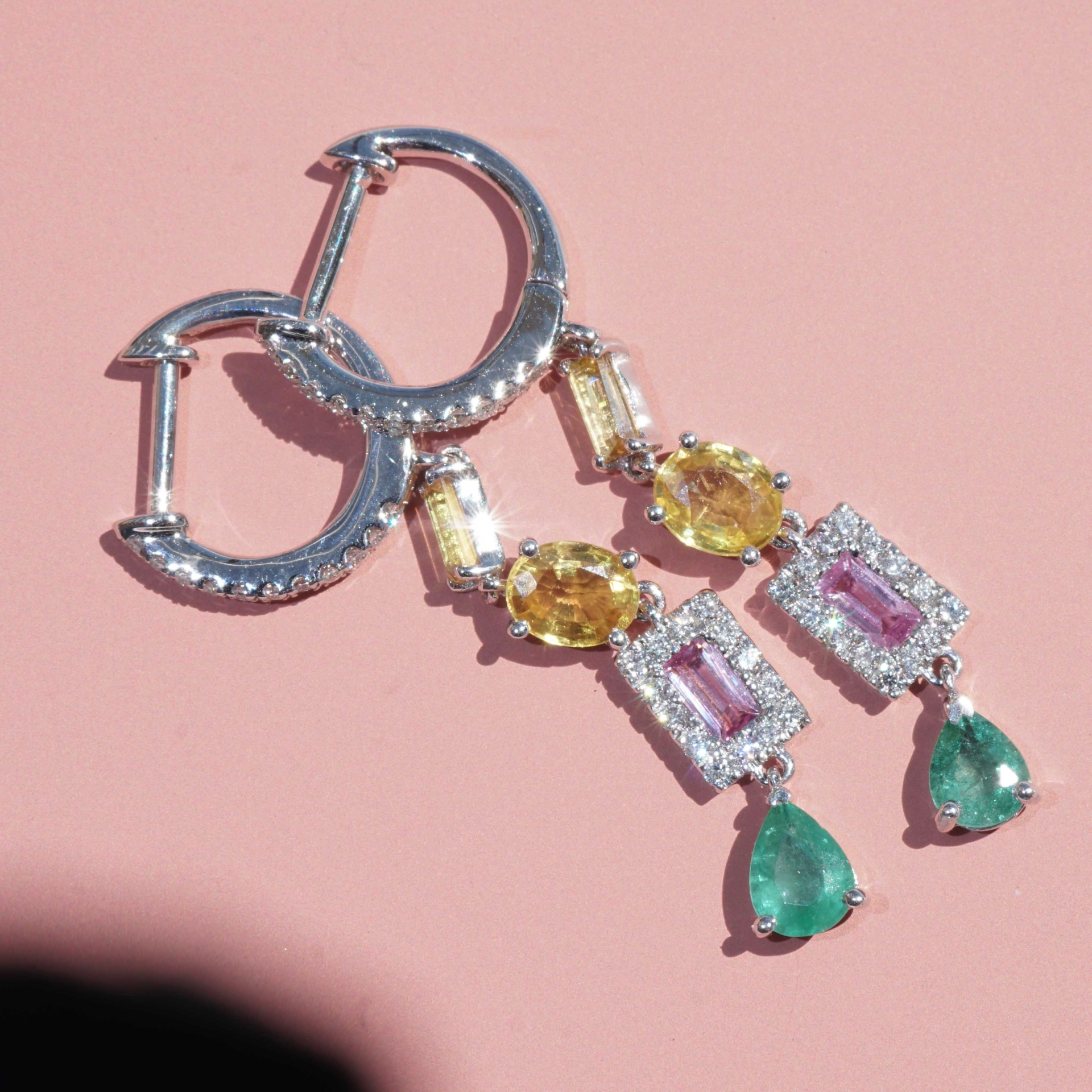 Smaragd Saphir Brillant Ohrhänger 750er Weissgold 0.50 ct 1.20 ct 0.26 ct....Confetti Style...bunt