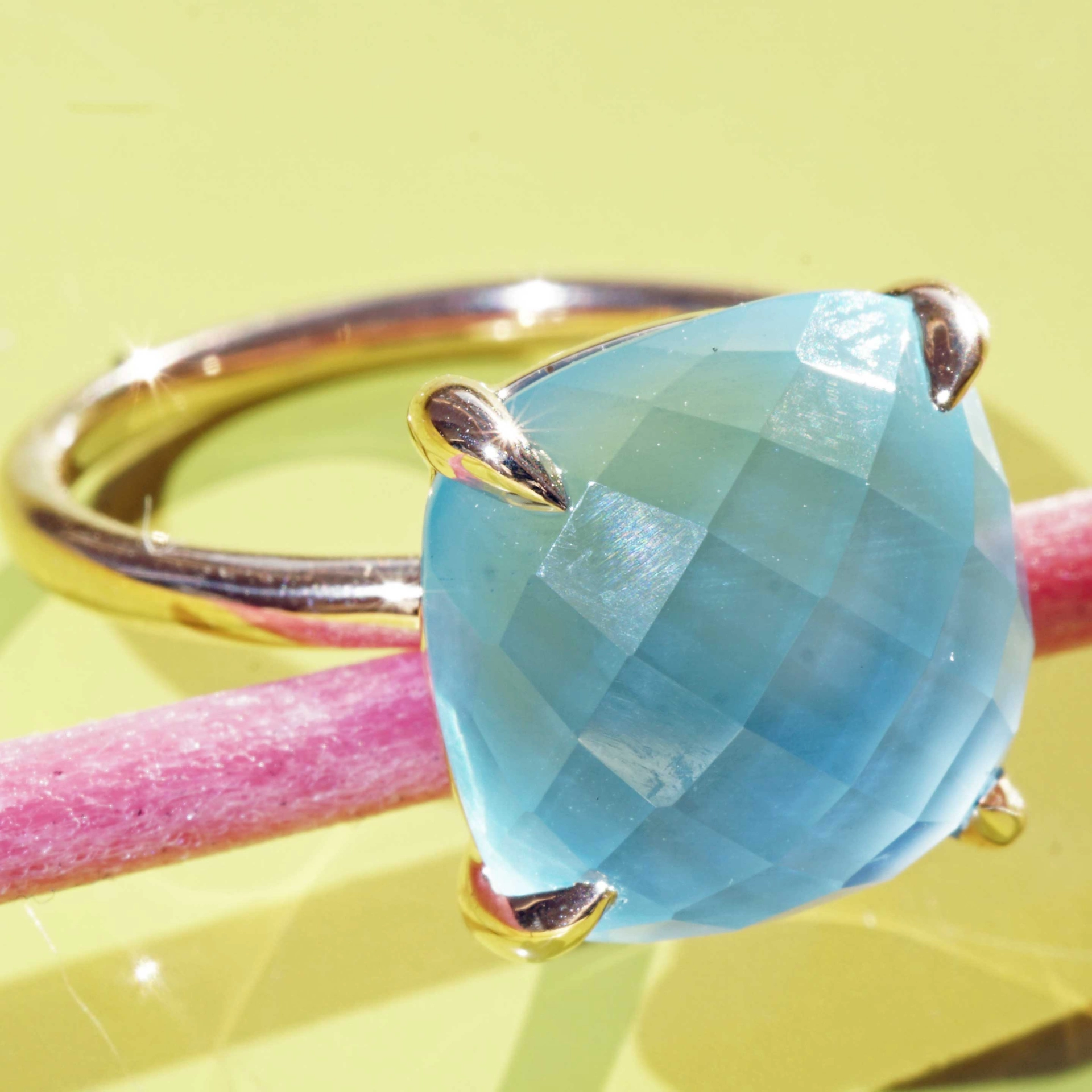 Blautopas Briolett Ring 750er Rosegold made in Valenza... für einen lässigen Schmuckstil