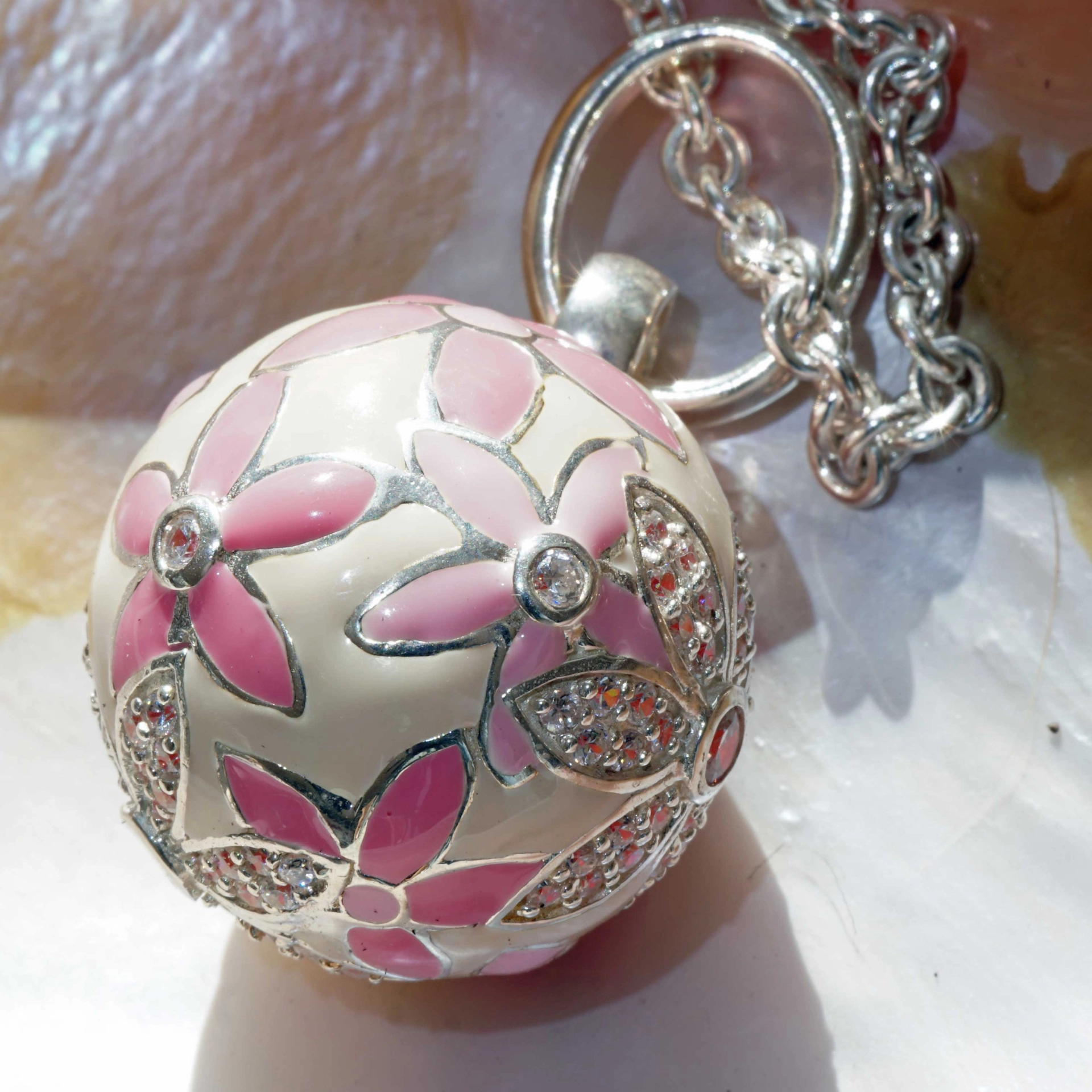 Original Chilango Anhänger im Stil Faberge Emaille Flower Pink 925er Silber mit Steinbesatz