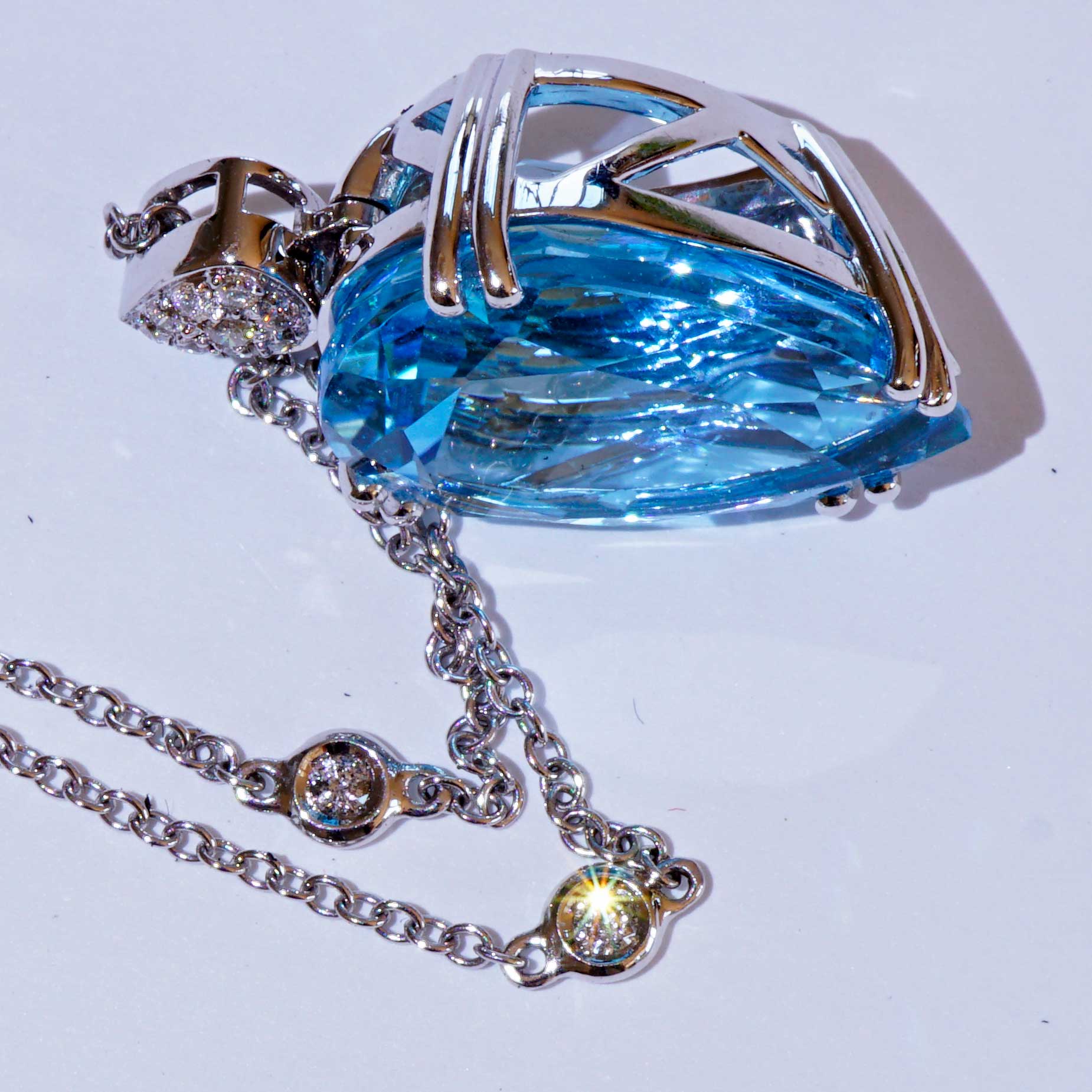 Blautopas Brillant Anhänger 750er Weissgold 14 ct 0.11 ct ...Aqua Wasser Brillanz Tropfenform 