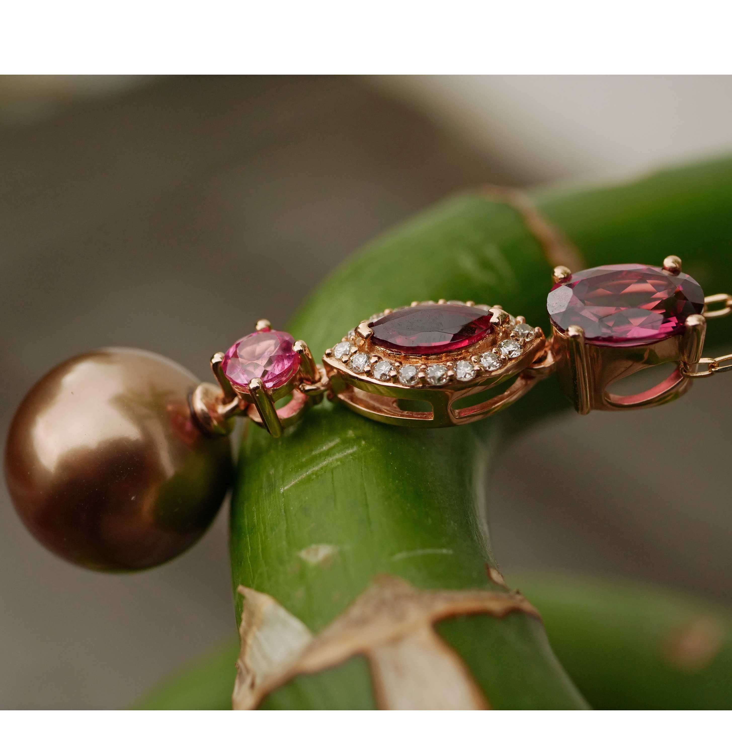 Südsee Perl Rhodonit Brillant Anhänger mit Kette 750er Rosegold...warme Rottöne für kuschlige Tage