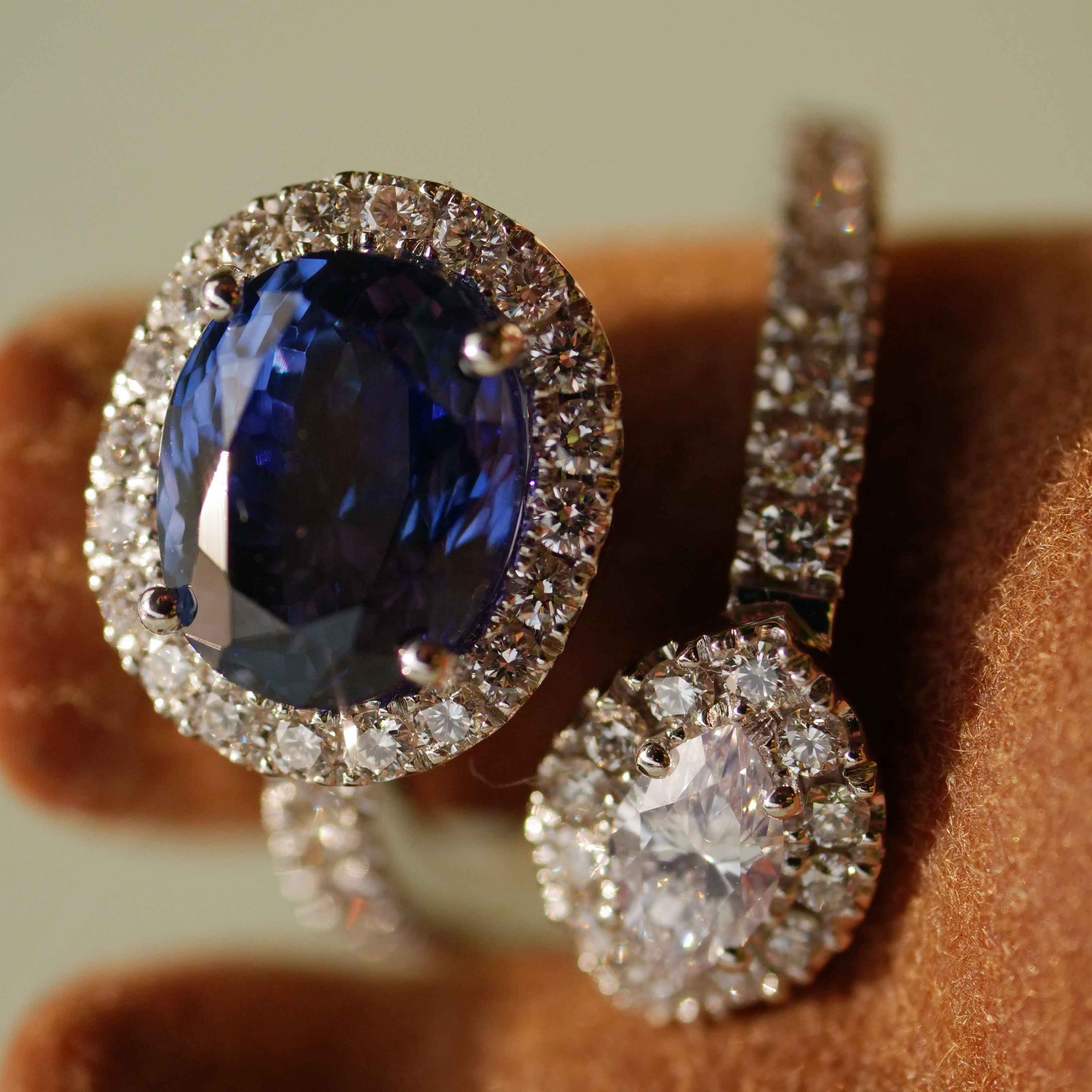 Tansanit Brillant Ring 750er Weissgold 3.32 ct  1.06 ct TW / VS raffiniertes Twin Design so toll getragen