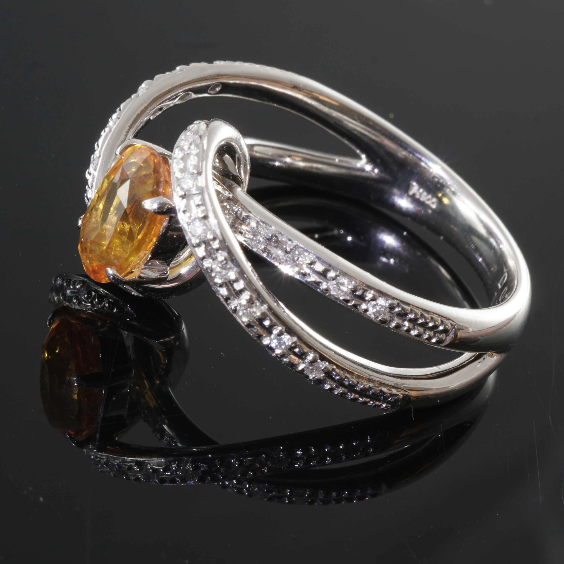 Gelber Saphir Brillant Ring in 900er Platin 1.60 ct 0.16 ct  eleganter verspielter Entwurf