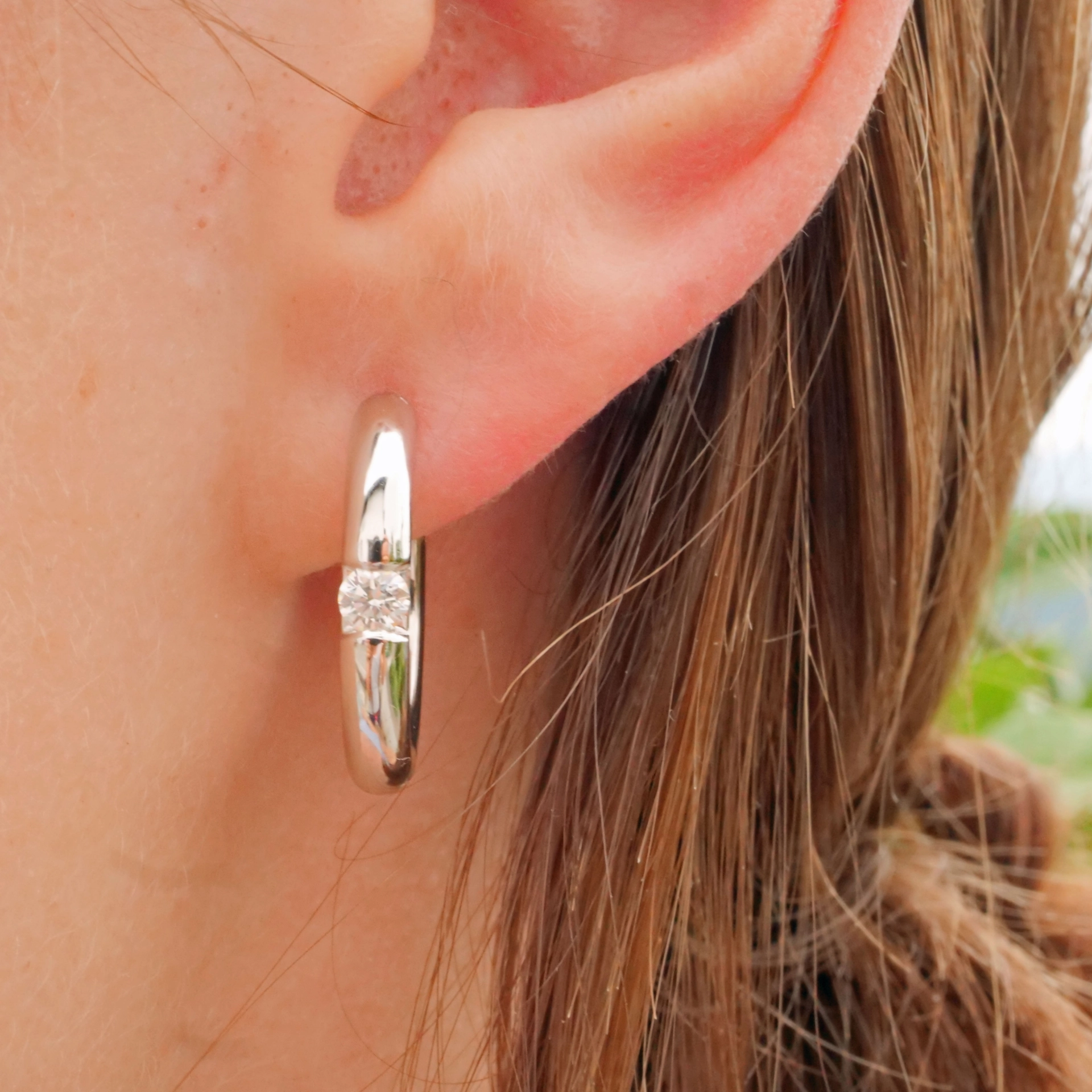 Solitär Brillant Creolen 0.30 ct 750er Weissgold TW VS made in Italy massiv 19 x 3 x 2 mm