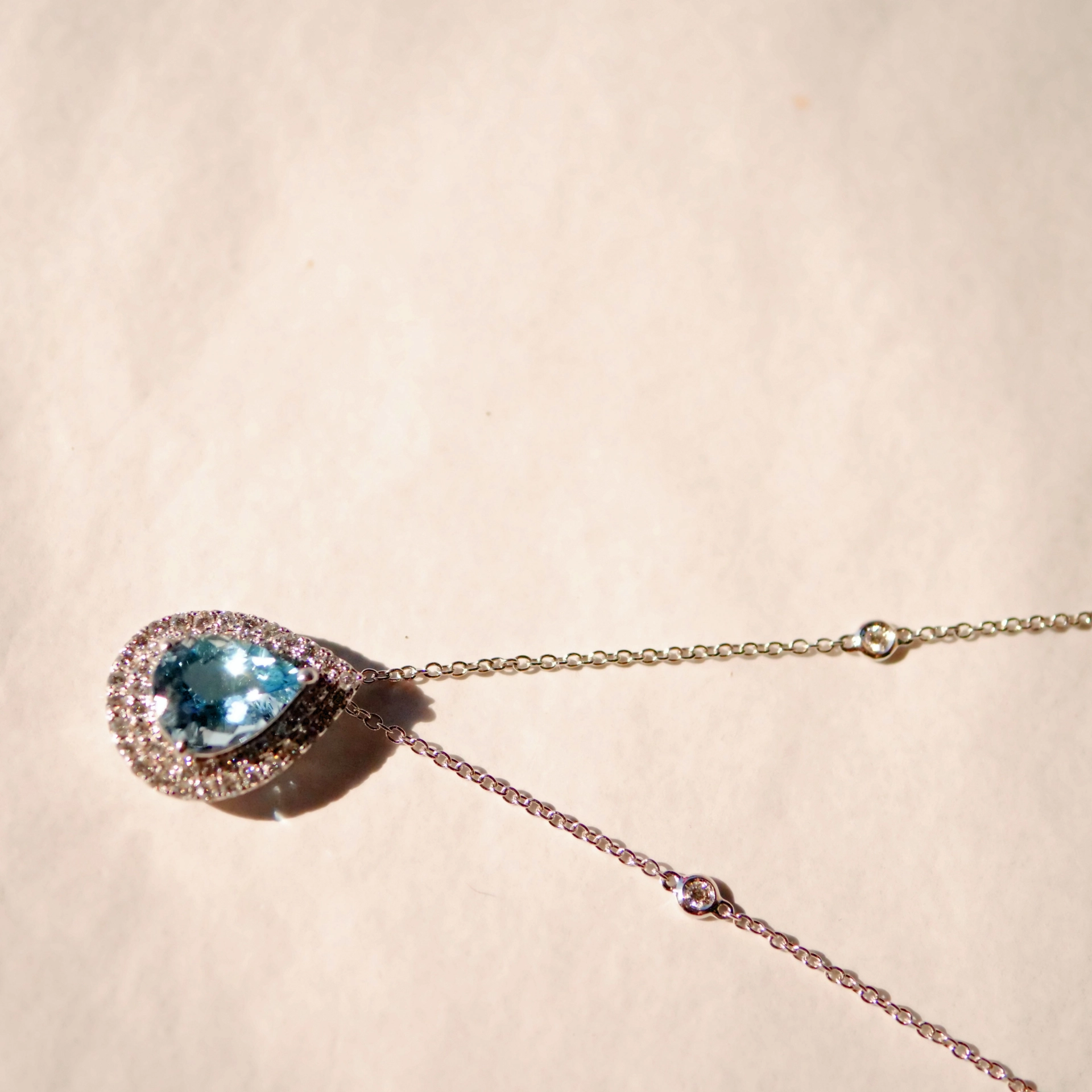 Santa Maria Aquamarin Brillant Anhänger 2.73 ct 0.63 ct Platin 950 intensive Farbbrillanz