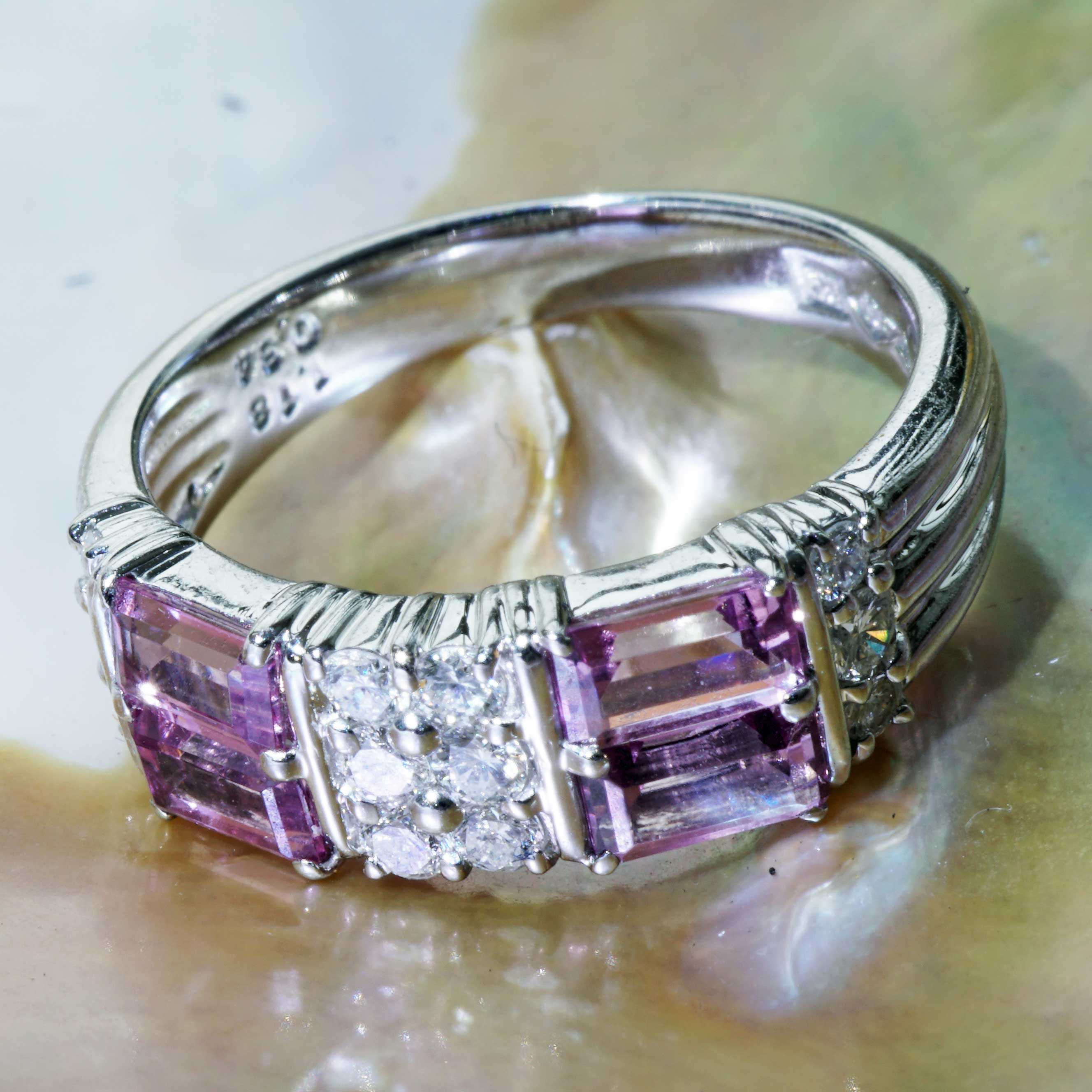 Pink Turmalin Brillant Ring 900er Platin 1.18 ct 0.34 ct ausgefallene Form mit geometrischer Struktur