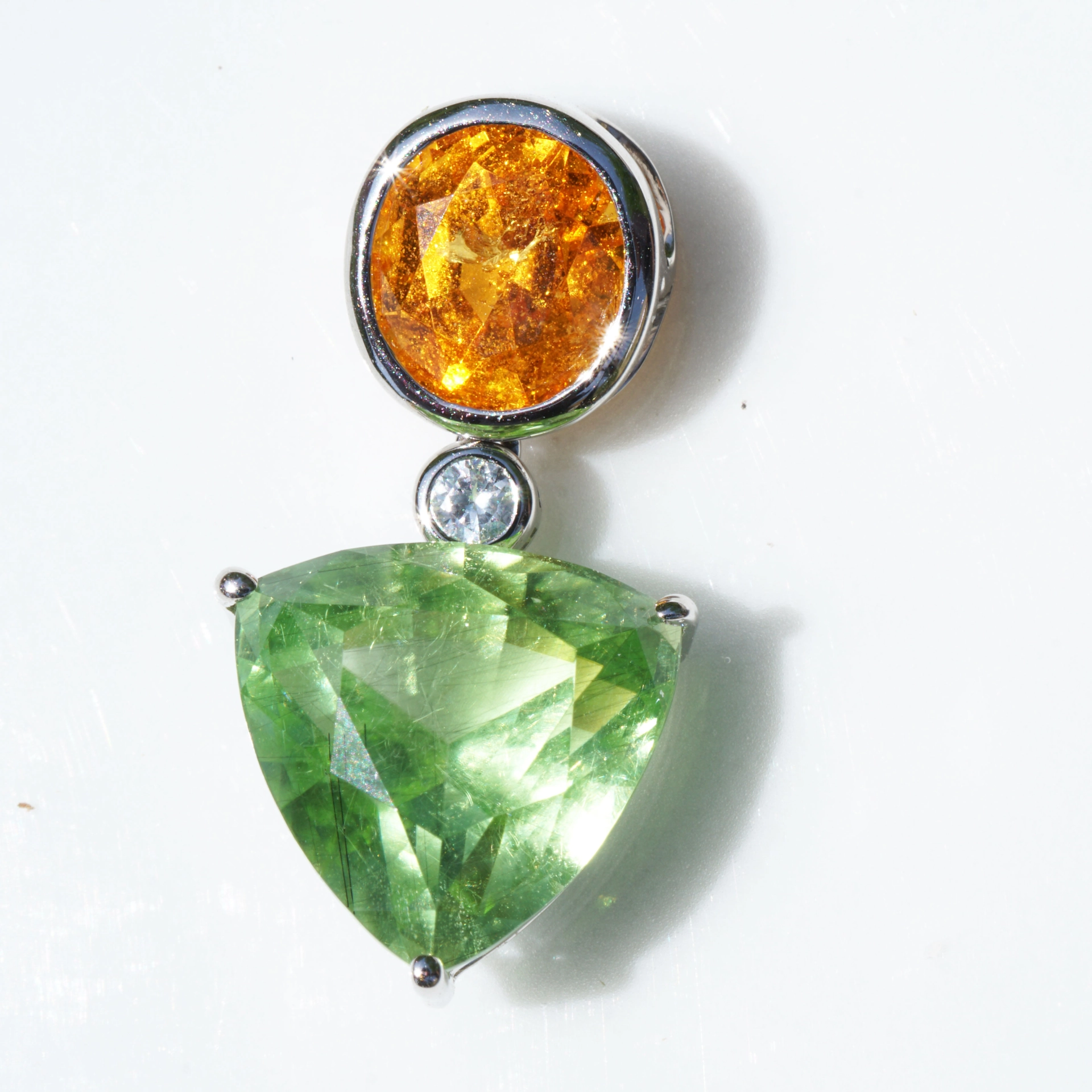 Mandaringranat Peridot Brillant Anhänger 750er Weissgold Mine Tansania und Pakistan
