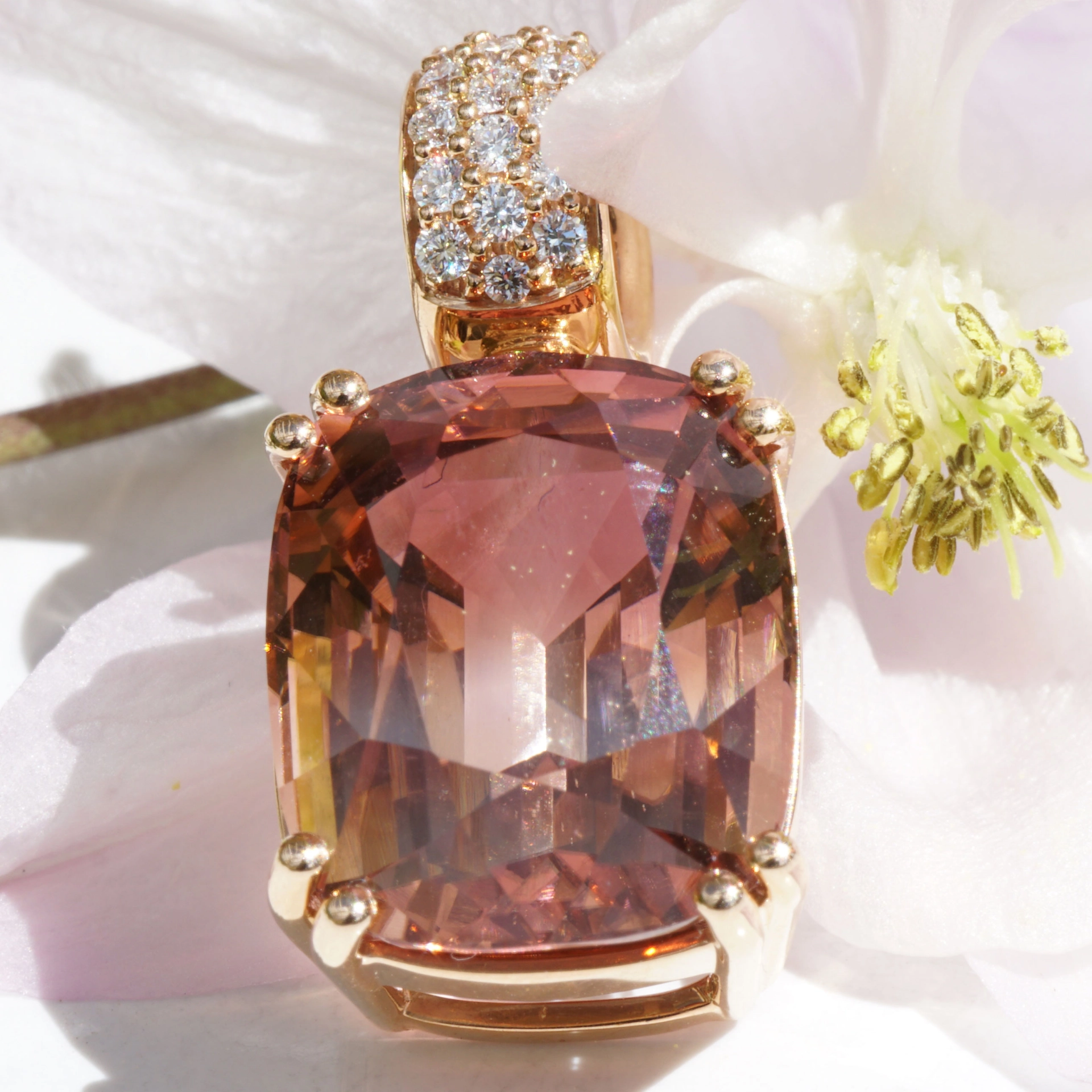 Turmalin Brillant Anhänger in 750er Roségold Sunset Beach Color 9.85 ct Afrika/Kongo