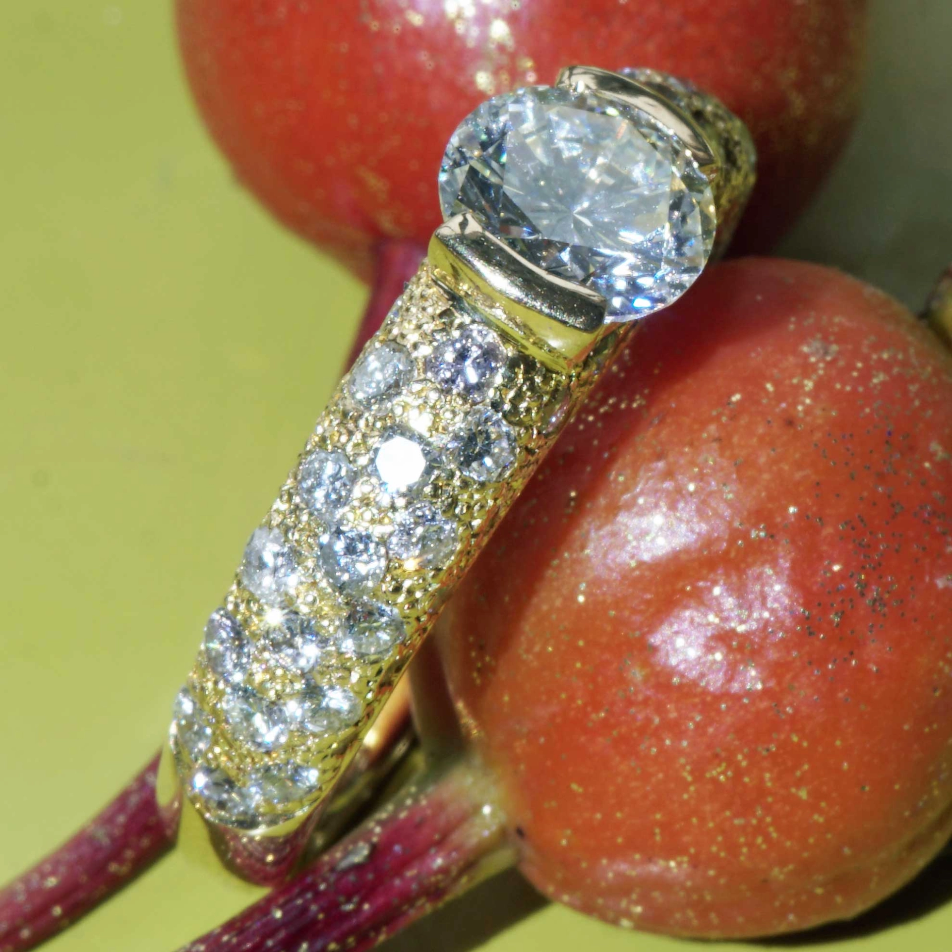 Solitär Brillant Ring 0.847 ct 0.334 ct 750er Gelbgold Handarbeit...schöne zeitlose Fassung..ein Hig