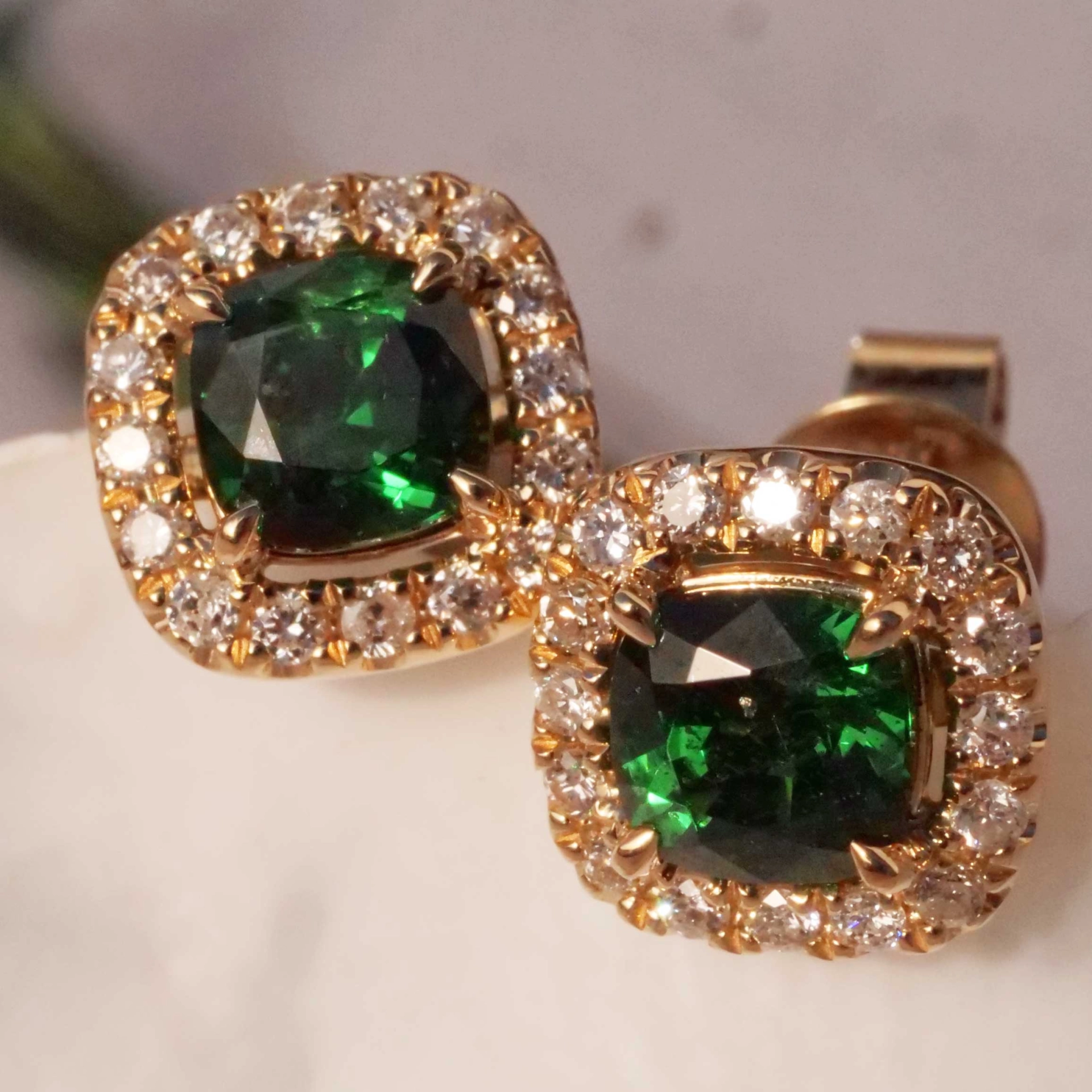 Tsavorith Brillant Ohrstecker 750er Gelbgold 1.42 ct 0.25 ct ...mit der gewaltigen Leuchtkraft