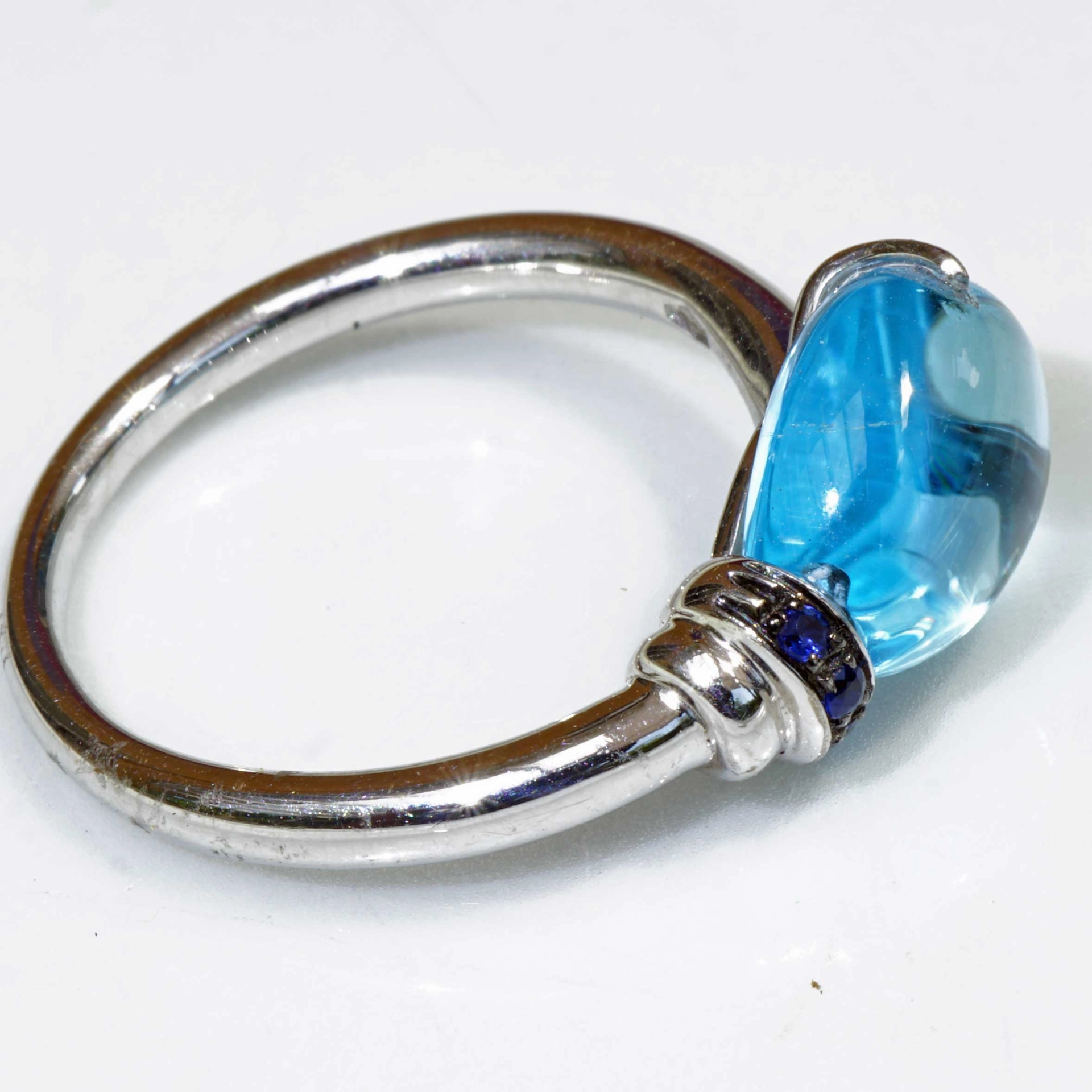 Blautopas Saphir Ring Drop 750er Weissgold entzückend sweety 6 ct 0.04 ct..lässig