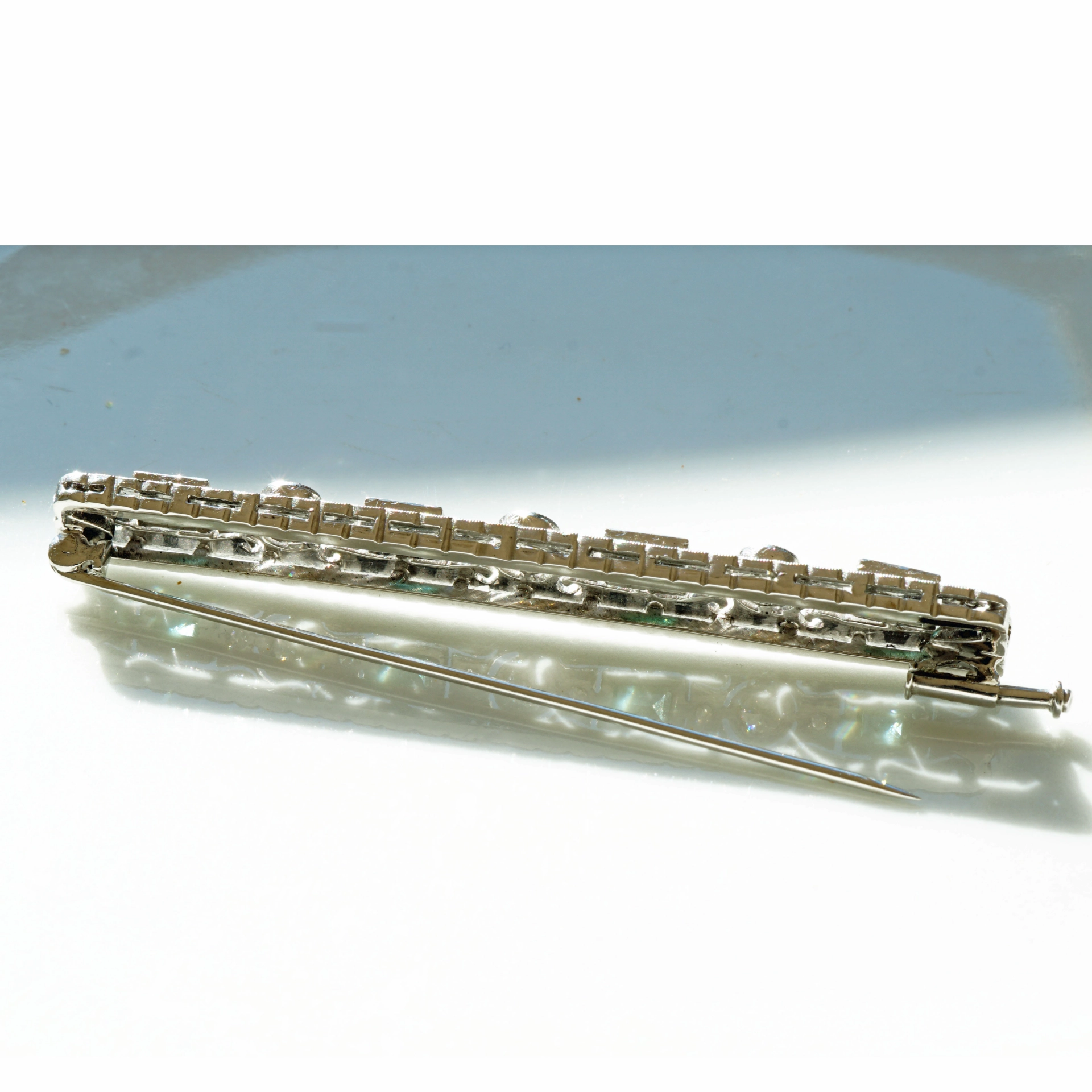 Vintage Stabbrosche um 1960 im Art Deco Stil 750er Weissgold 0.55 ct TW/VS