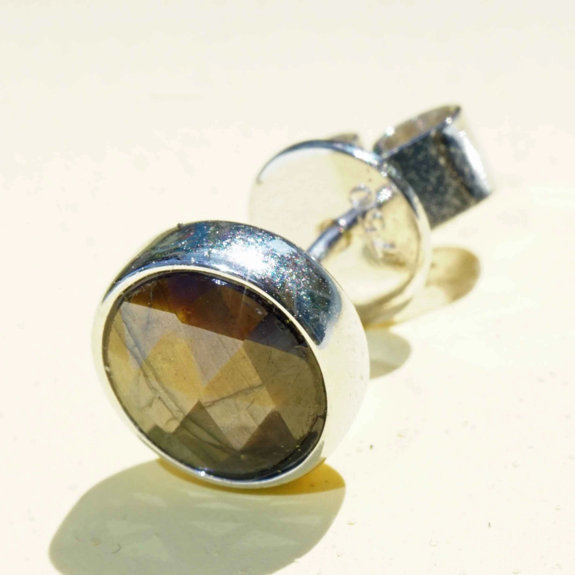 Saphir Ohrstecker in 750er Weissgold einzeln  1.04 ct AAA+ seltene coole Goldfarbe unbehandelt