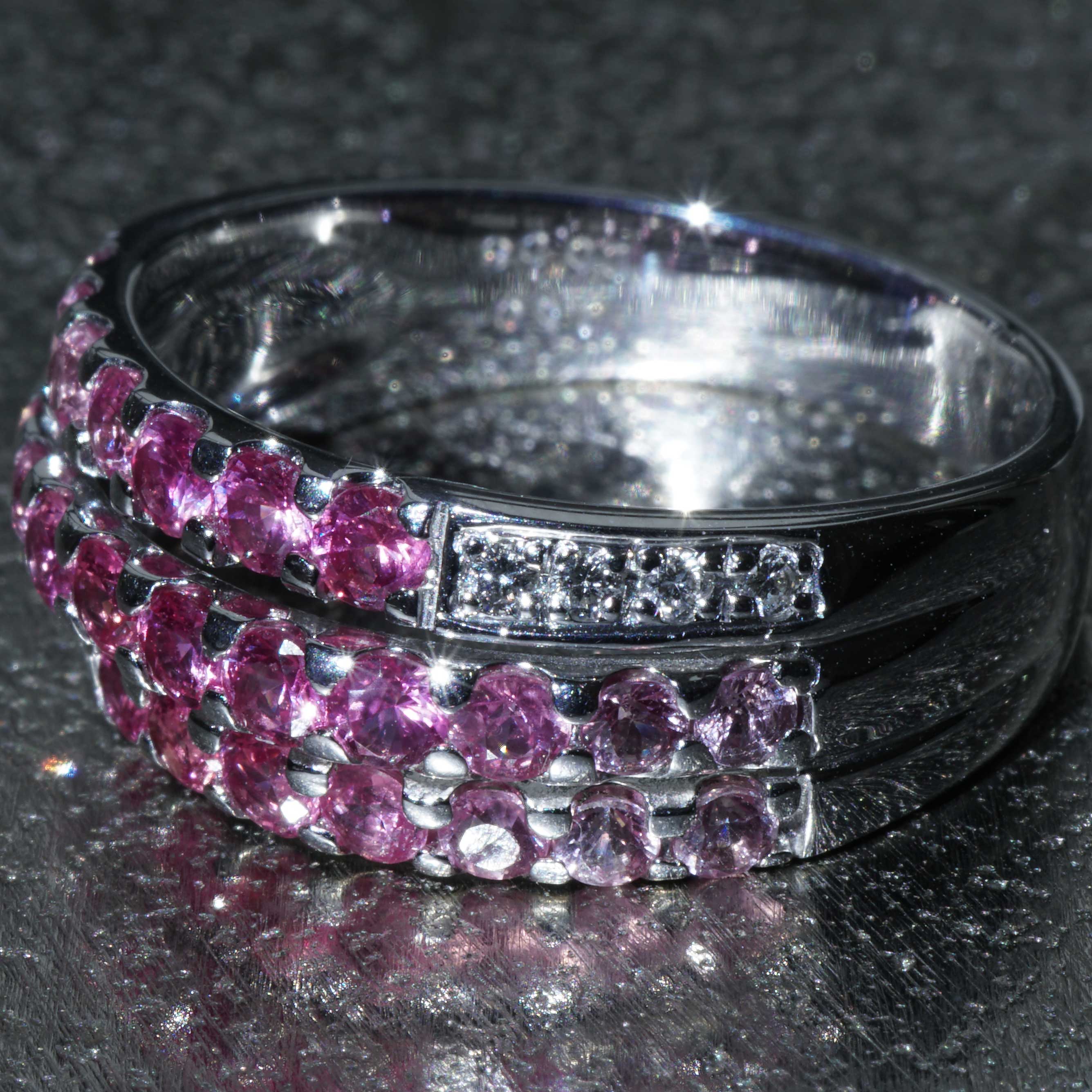Pink Saphir Brillant Ring 750er Weissgold 1.50 ct 0.08 ct interessante Farbabstufungen von hell zu dunkel