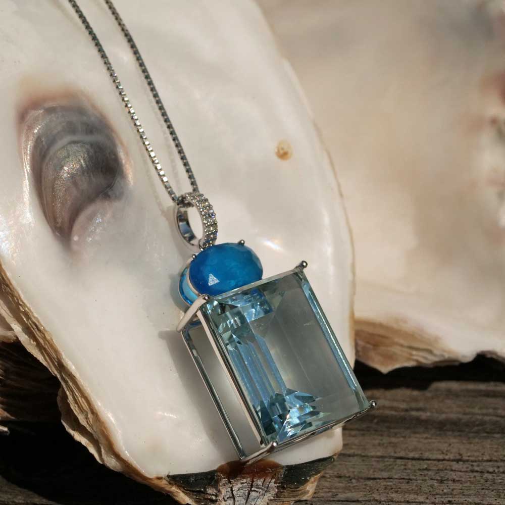Aquamarin Neon Apatit Brillant Anhänger 585er Weissgold 15.46 1.39 0.05 ct....Was für Blautöne