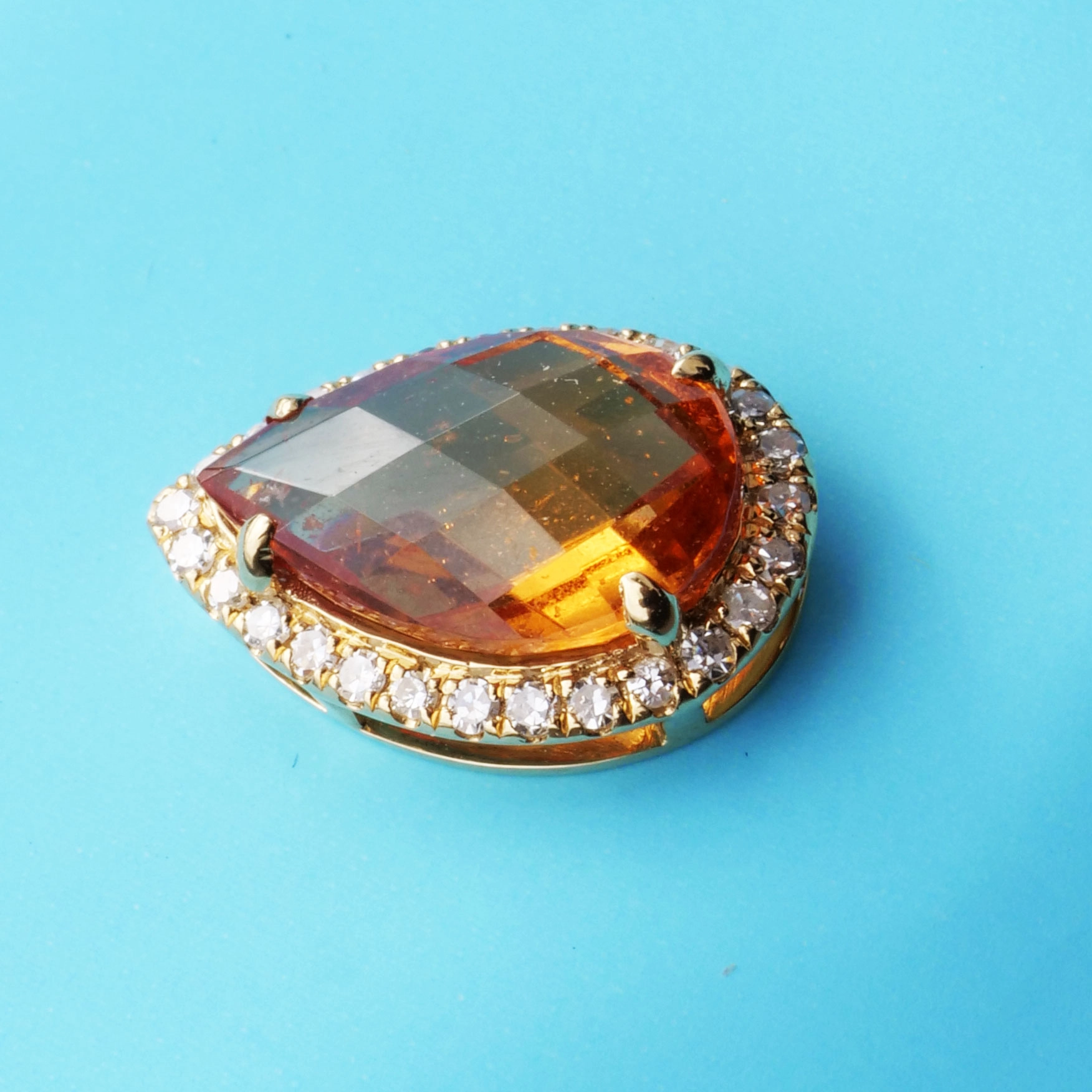 Spessartin Granat Diamant Anhänger Mine Pakistan 2.77 ct 0.16 ct AAA Waffelschliff 750er Gelbgold