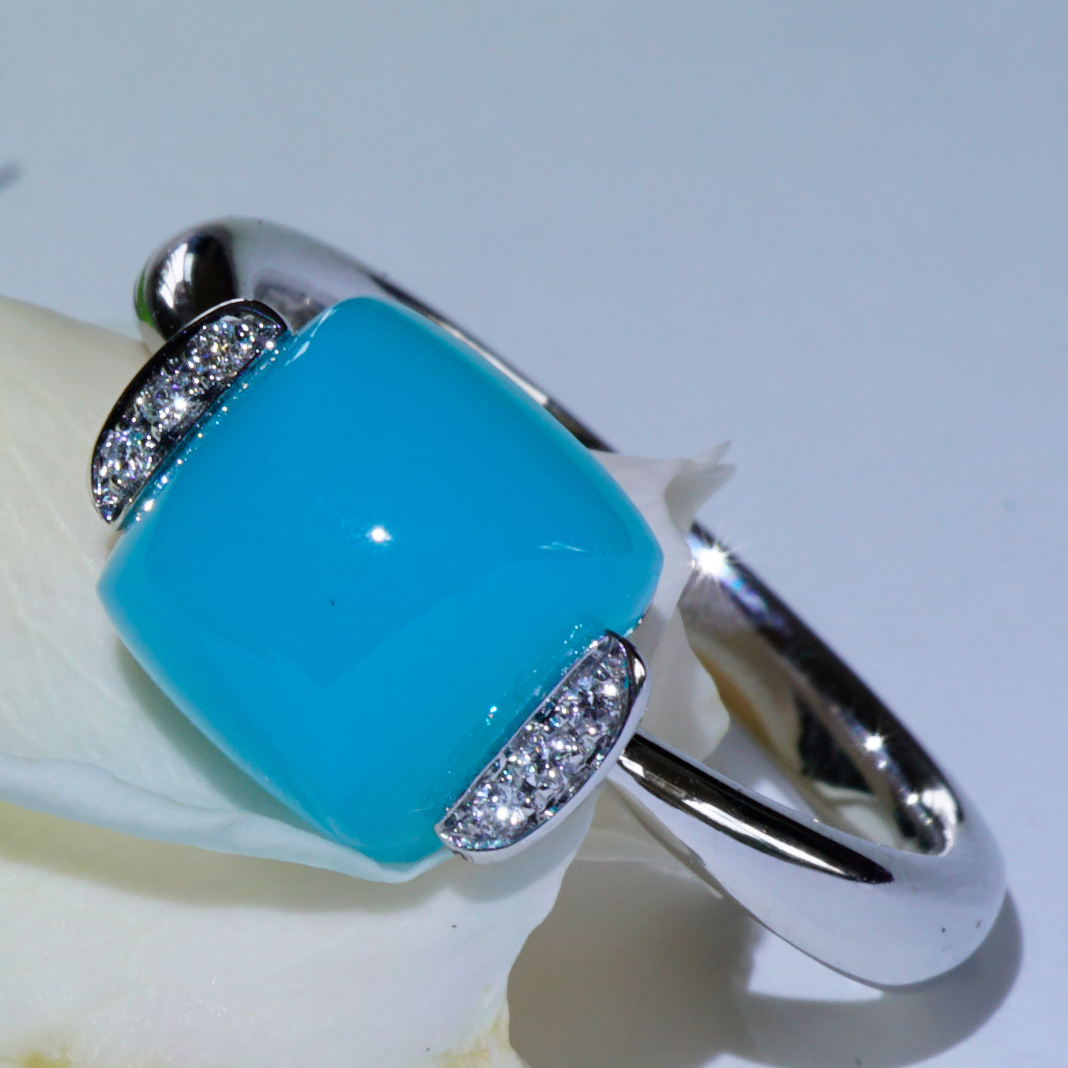 Paraibafarbener Achat Brillant Ring 750er Weissgold sweety Kombinationsring einfach lässig