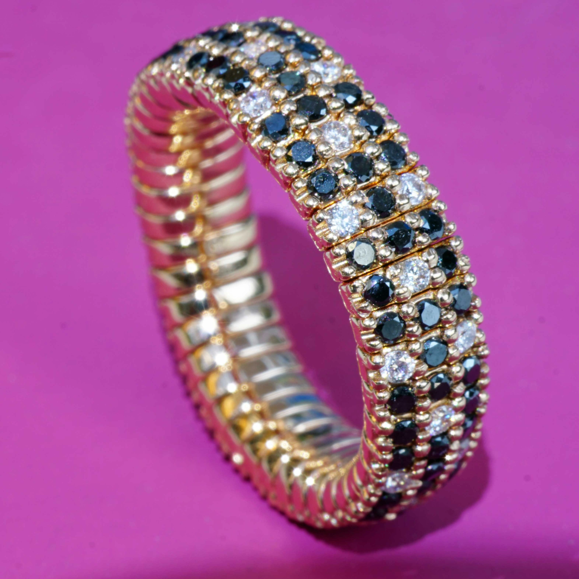 Brillant Ring dreireihig Magic flexibel schwarz weiss 0.90 ct 0.40 ct TW SI Silhouette Schmuck