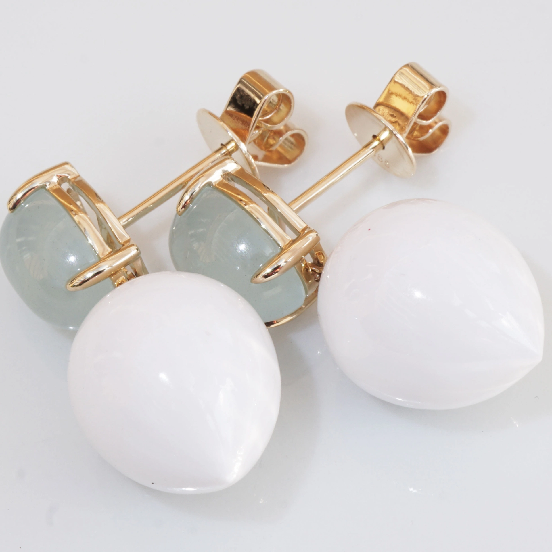 Cacholong Aquamarin Ohrhänger 585er Gelbgold...Himmelblau und Schneeweiss