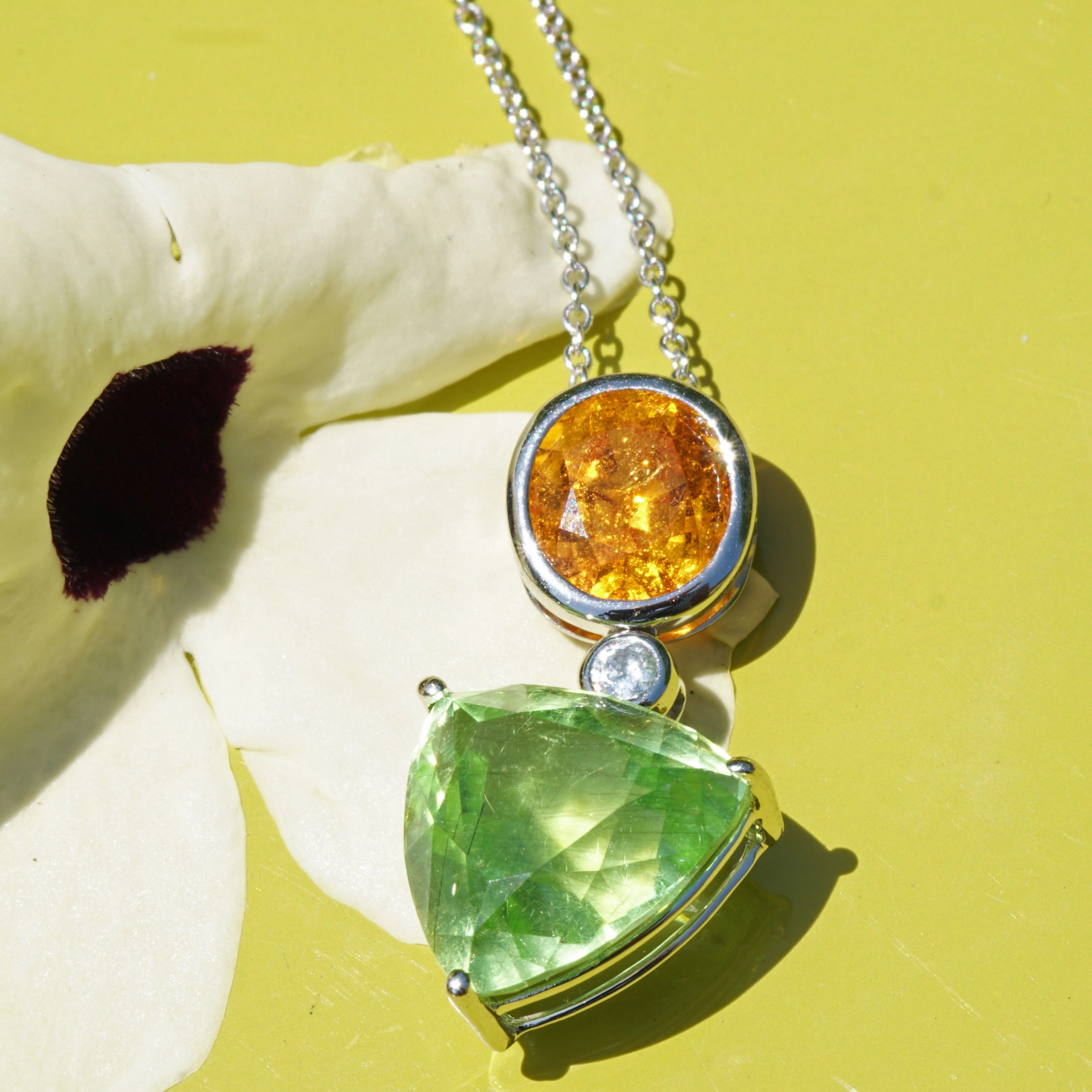 Mandaringranat Peridot Brillant Anhänger 750er Weissgold Mine Tansania und Pakistan