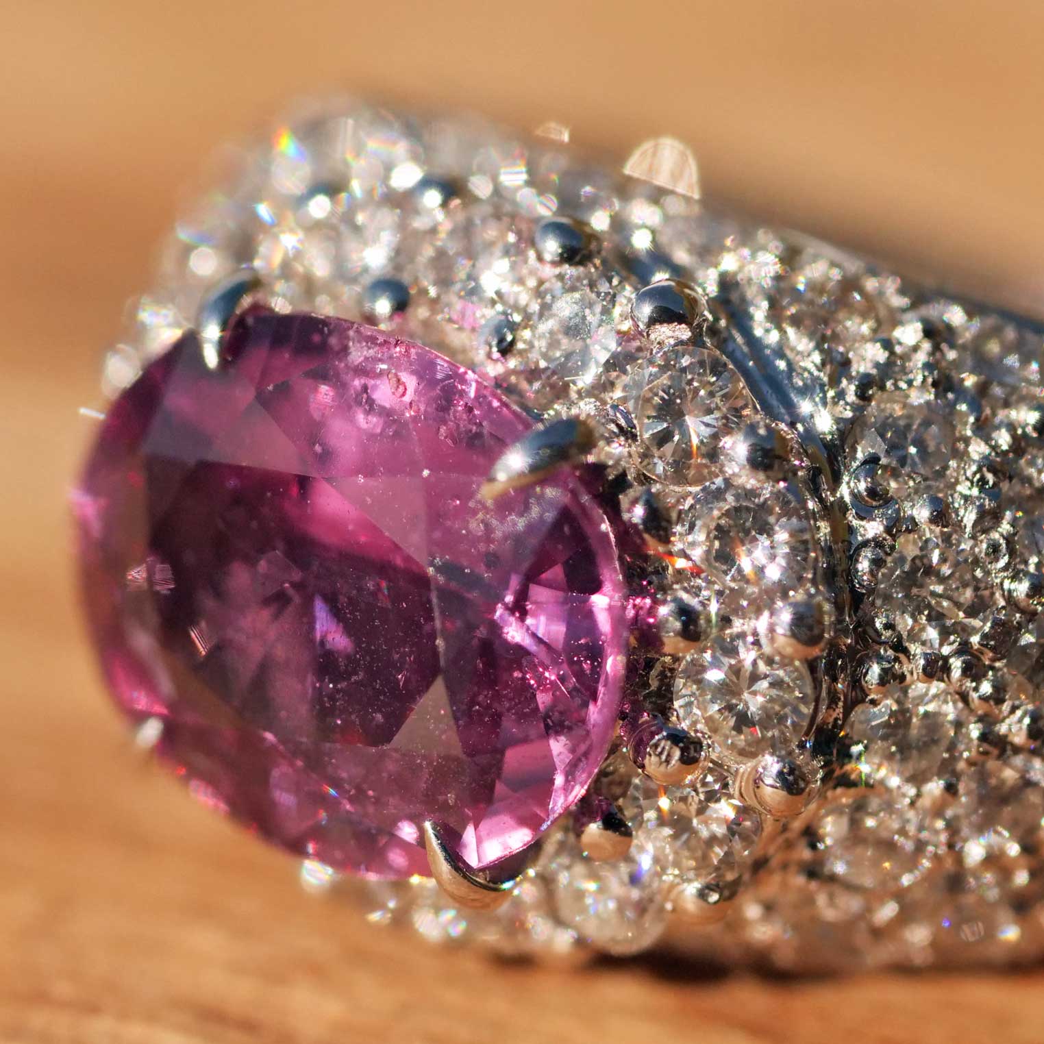 Ring Saphir Brillant 2.50 ct 1.76 ct so gross und so lebhaft pink ... TW VS  750er Weissgold 