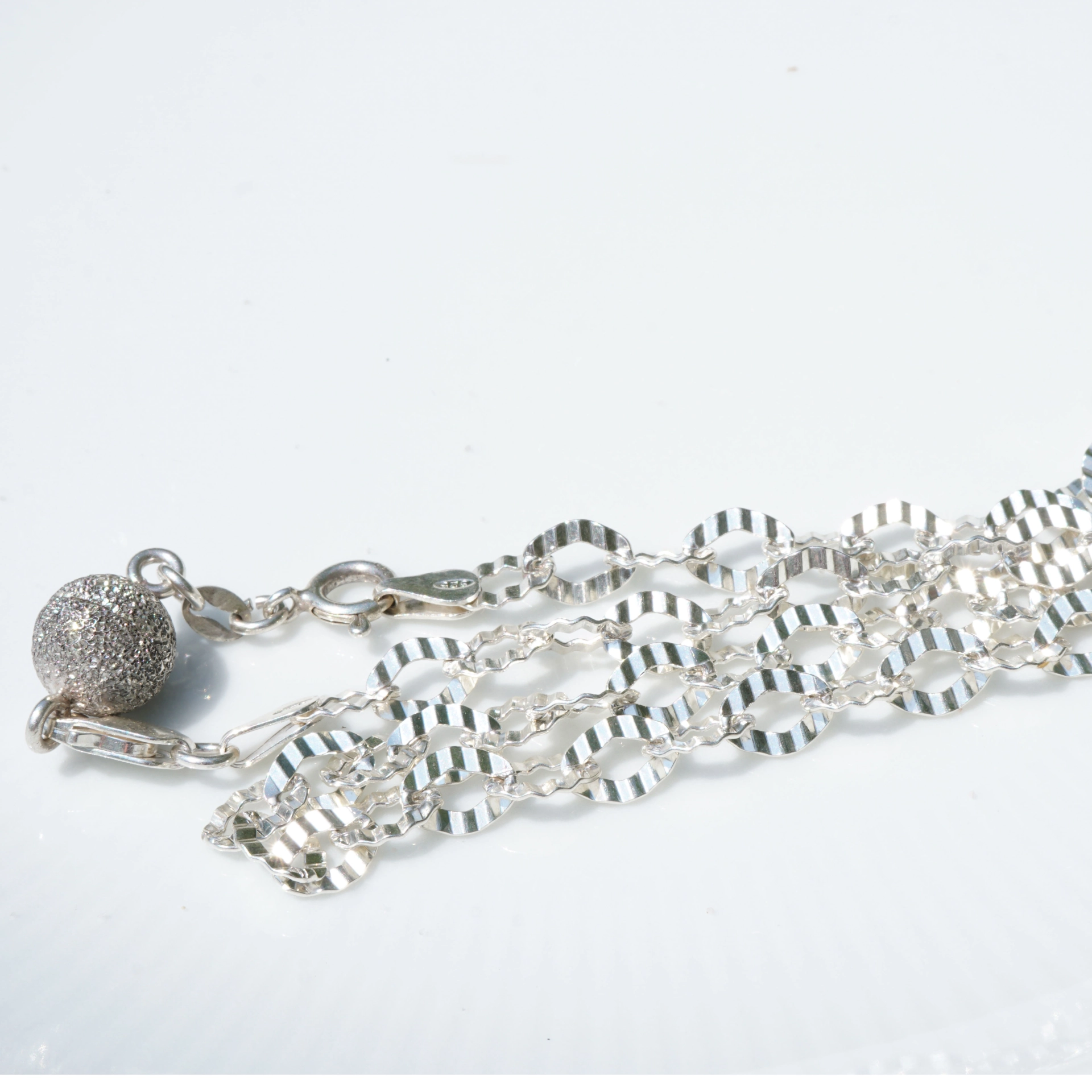 Silberkonvolut zweiteilig Korall Ohrhänger und Kette in 925er Silber 45 cm lang neu und ungetragen
