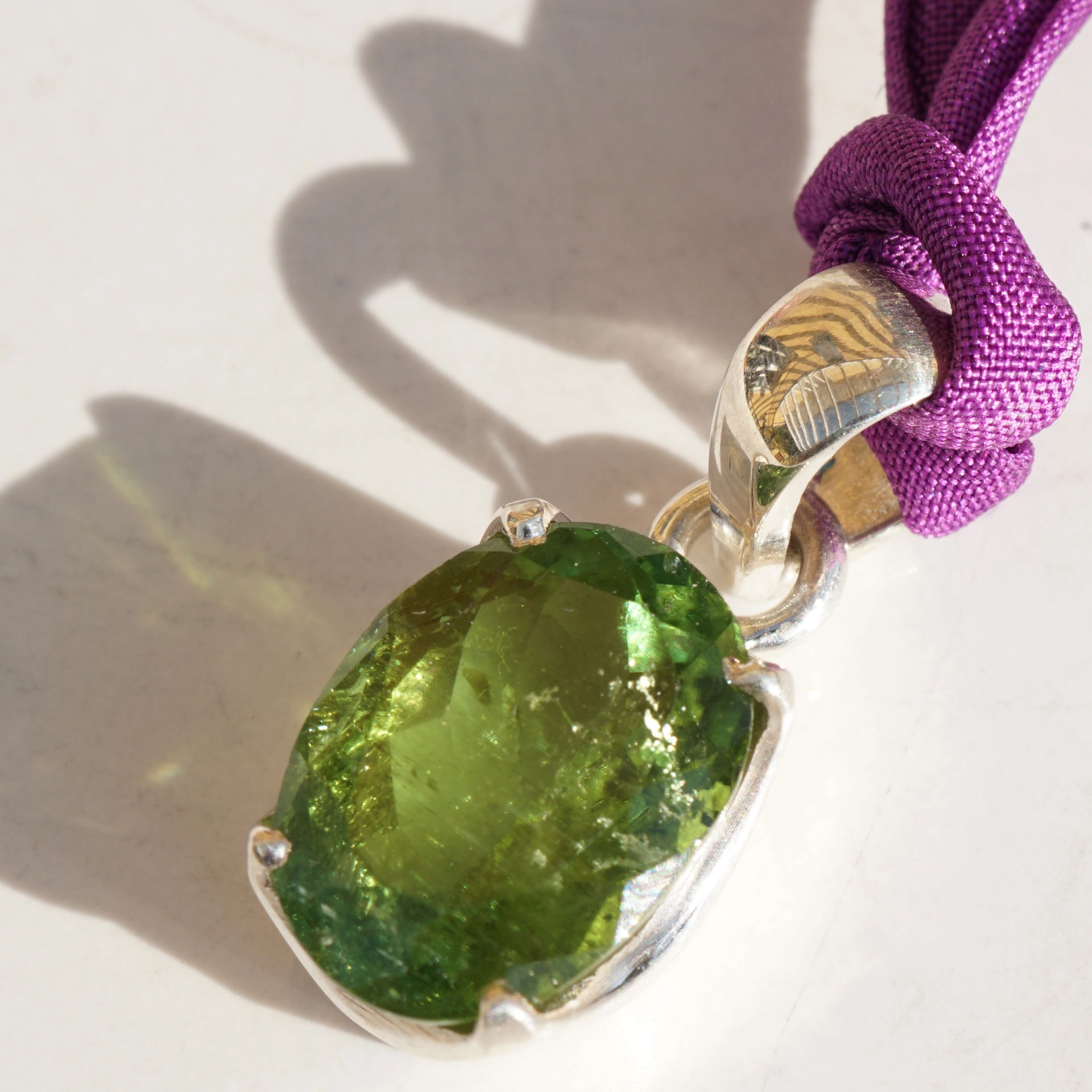 Peridot Anhänger in feiner Farbqualität ca. 5 ct ...grün,grüner, am grünsten