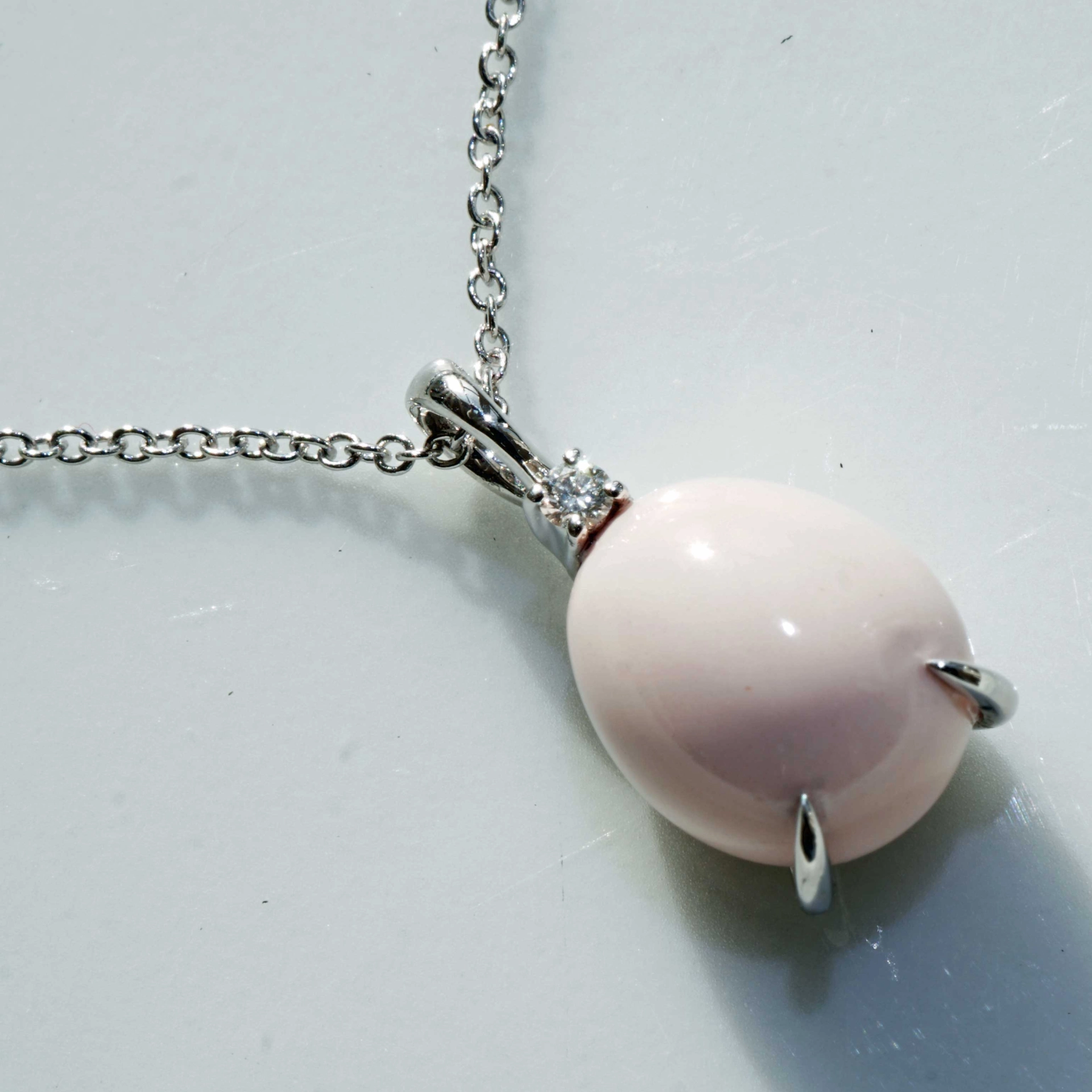 Engelhaut Korall Diamant Anhänger Drop 750er Weissgold entzückend 3.55 ct 0.02 ct mit Kette