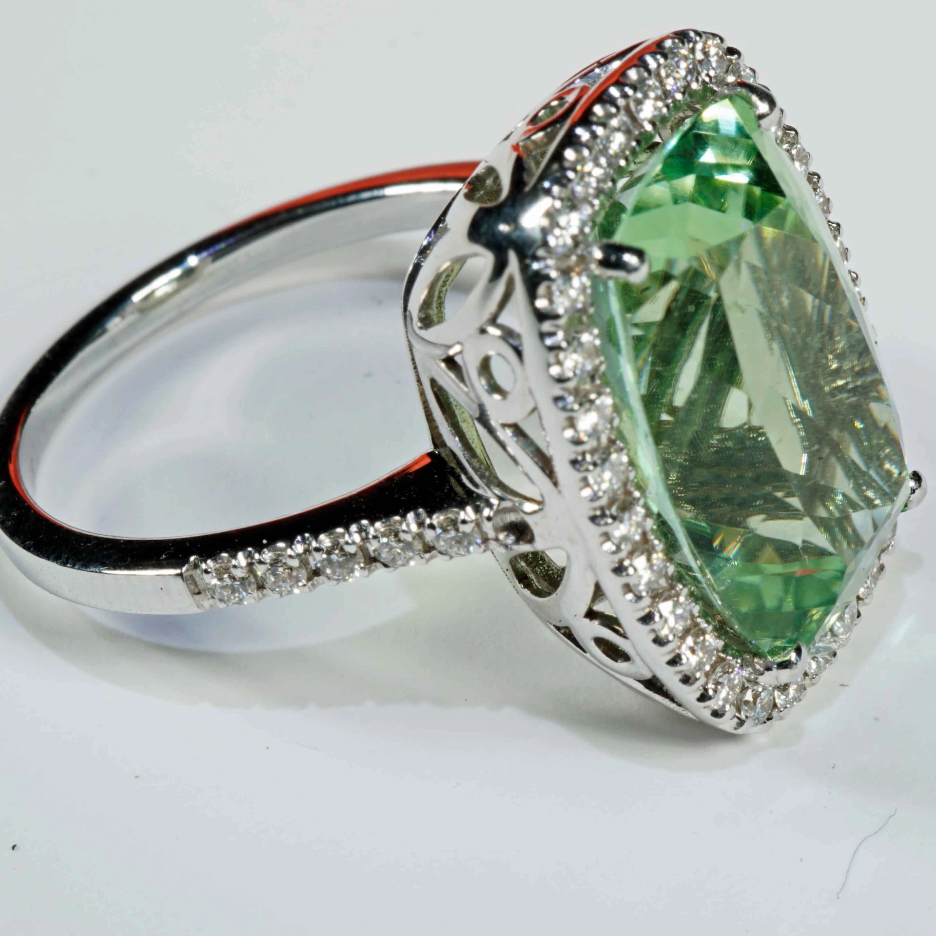 Mint Turmalin Brillant Ring 750er Weissgold 12.61 ct  0.46...groß und Seafoam ist der Farbhit