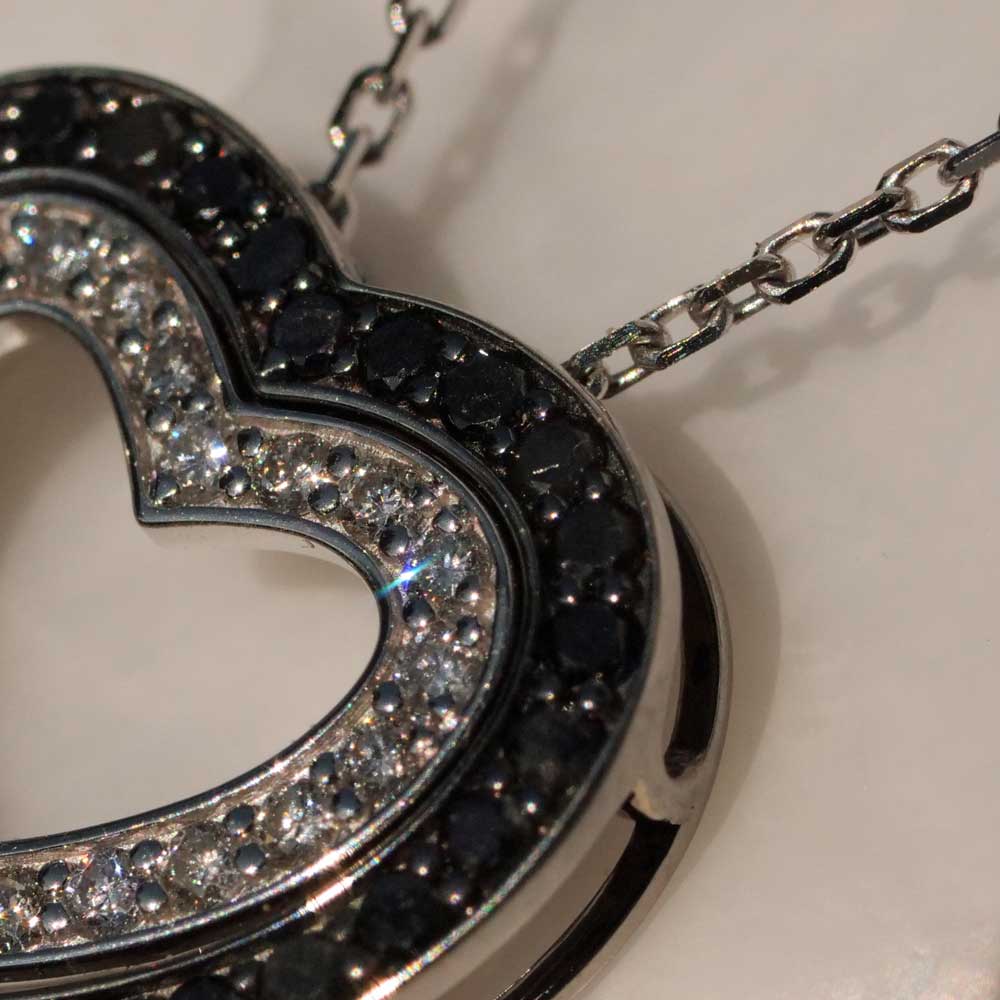 Herz Brillant Anhänger mit Kette 750er Gold Weißgold schwarze und weiße Brillanten total 0.69 ct