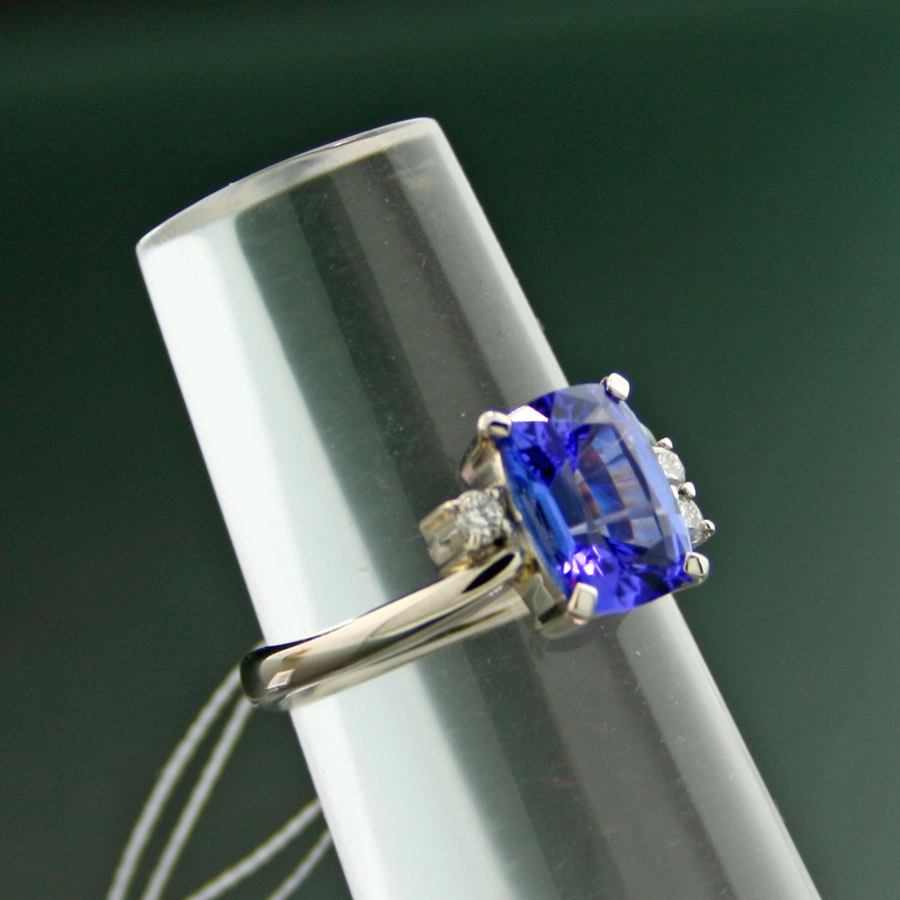 Tansanit-Brillant-Ring, 900er-Platin