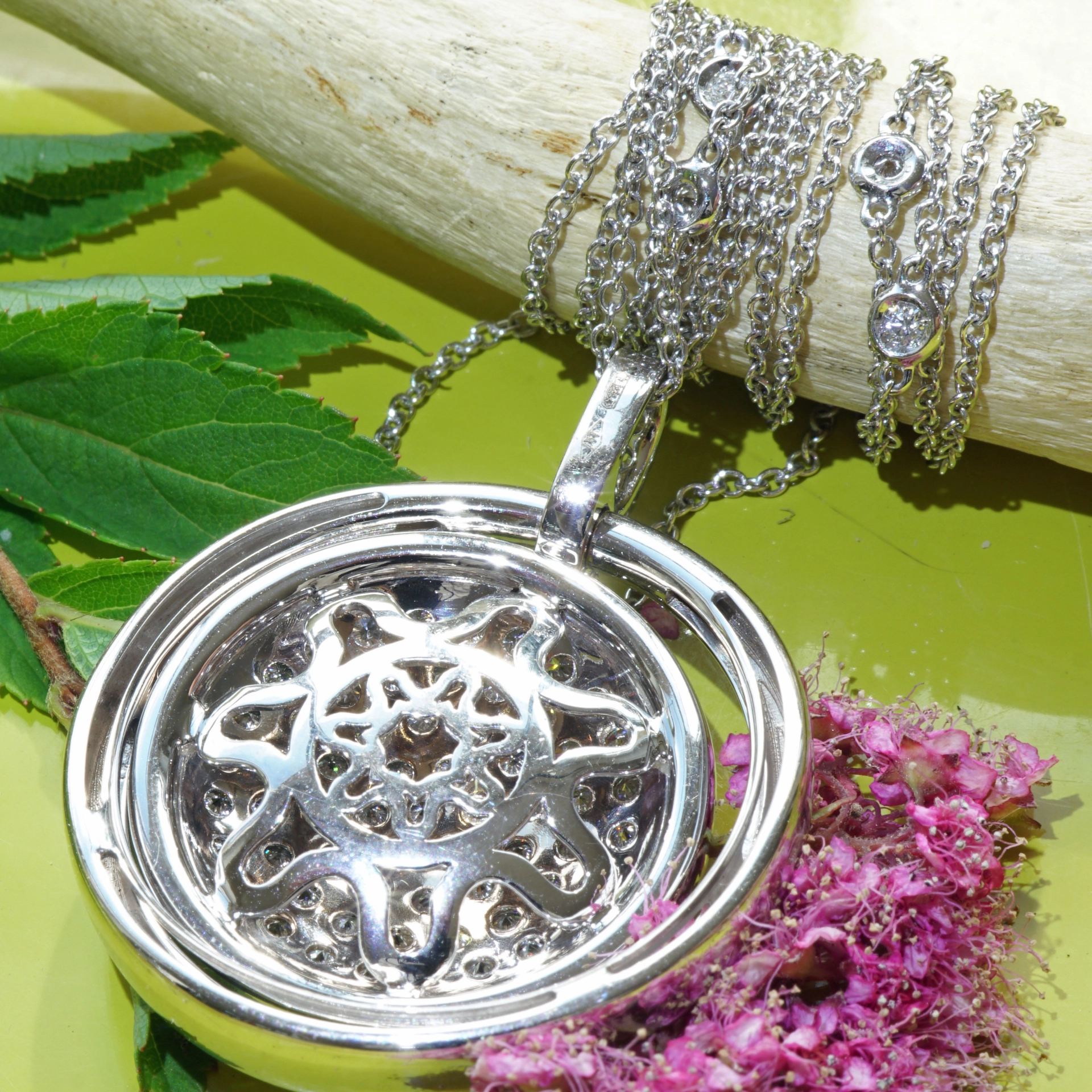 Brillant Anhänger mit Kette Deluxe 3.55 ct aus Traditionsgoldschmiede...ein Wunderwerk...