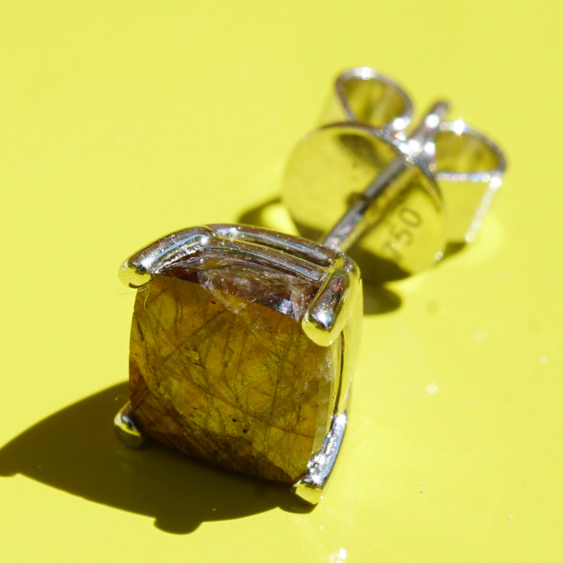Saphir Ohrstecker in 750er Weissgold AA einzeln 1.47 ct seltene coole Goldfarbe unbehandelt