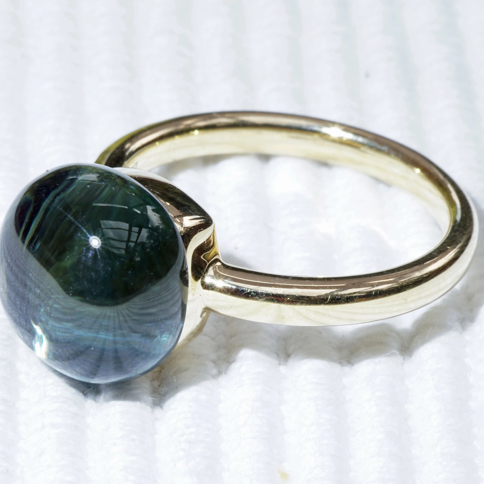 Blautopas Brillant Ring Londen Blue 750er Gelbgold Liquid Impressions cooles Design