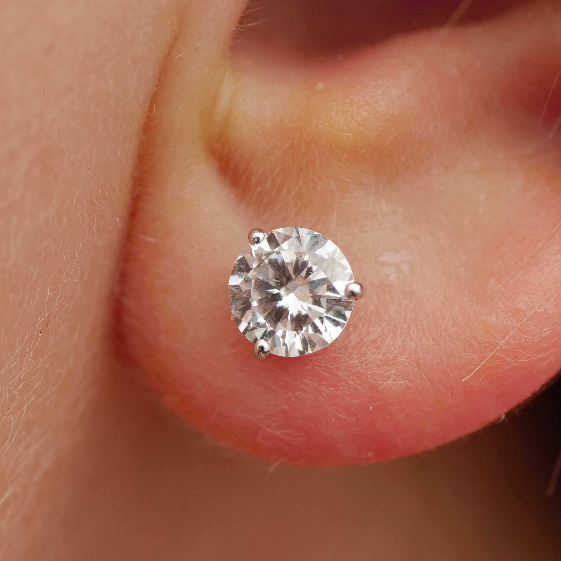 Brillant Ohrstecker total 1.43 ct TW VS Labor Diamanten in 585er Weissgold.... für ein Bruchteil des Naturdiamant Preises