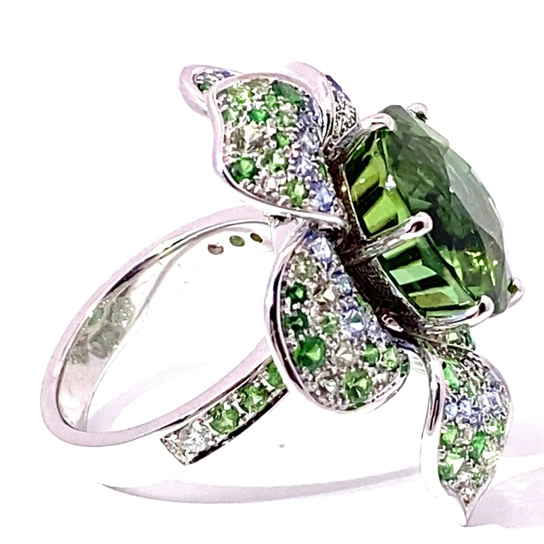 Turmalin Saphir Tsavorith Blüten Ring 750er Weissgold...aus der berühmten Jaba Mine in Afghanistan 13.65 ct 