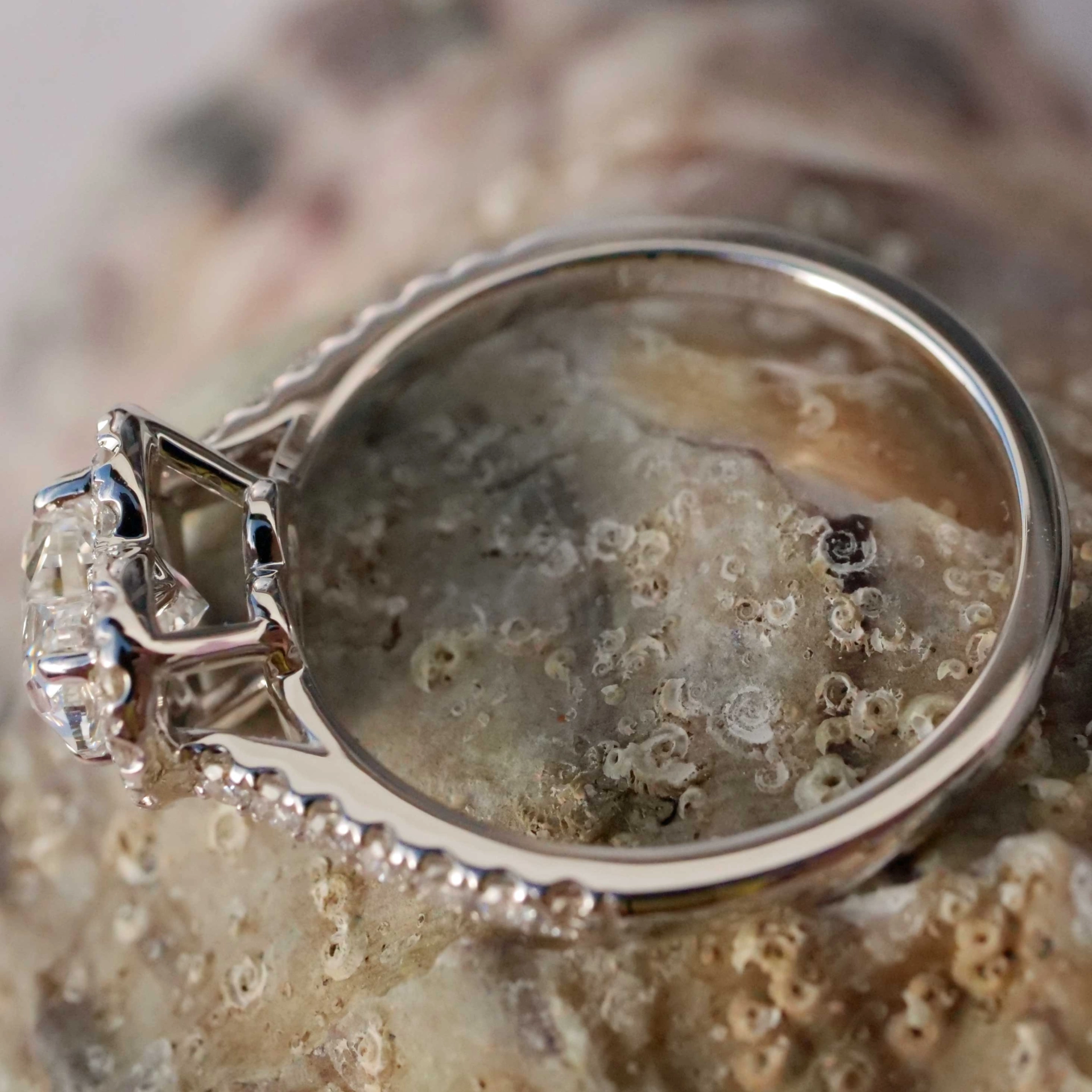 Ring hochfeines Brillant HERZ 1.00 ct E VVS2  5.41 x 6.72 x 4.31 mm GIA Gutachten 750er Weissgold