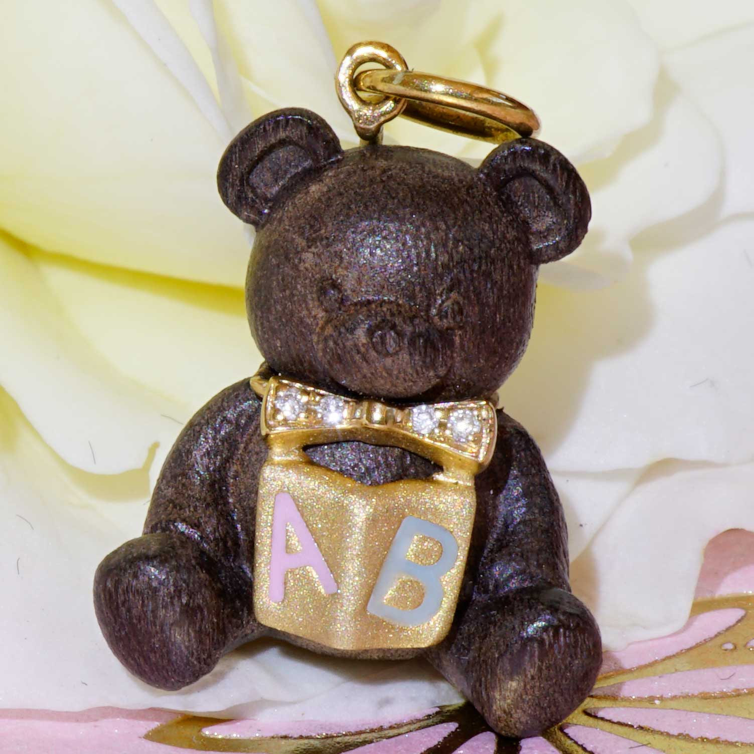 Brillant Anhänger Teddy Bärchen mit Buch 750er Gelbgold 22 x 14 x 9 mm zuckersüüs