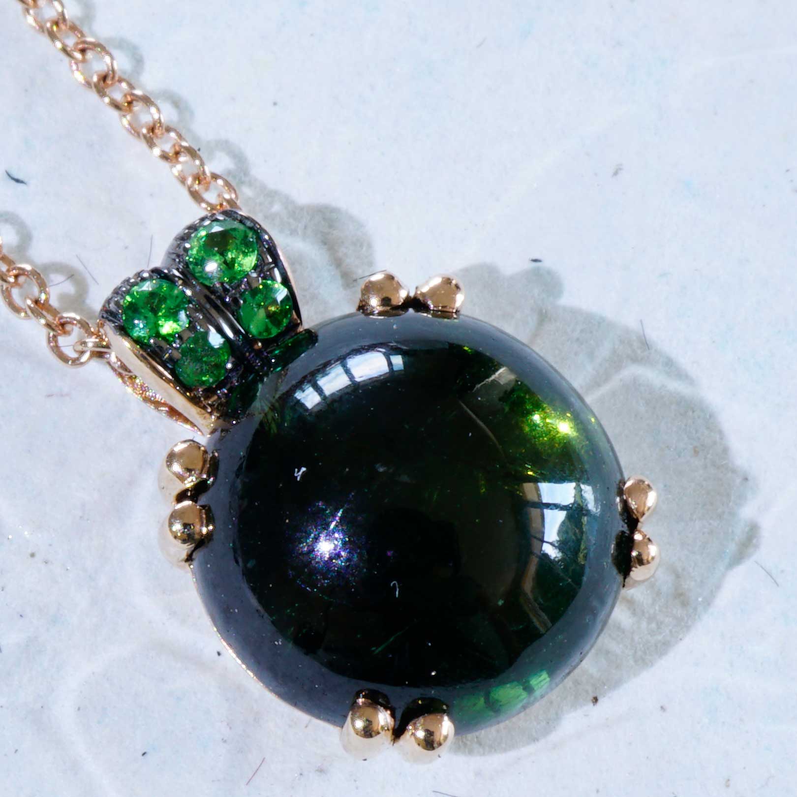 Turmalin Tsavorit Anhänger mit Kette 750er Rosegold...Bubbles..runde Edelstein Cabochons zum Verlieben