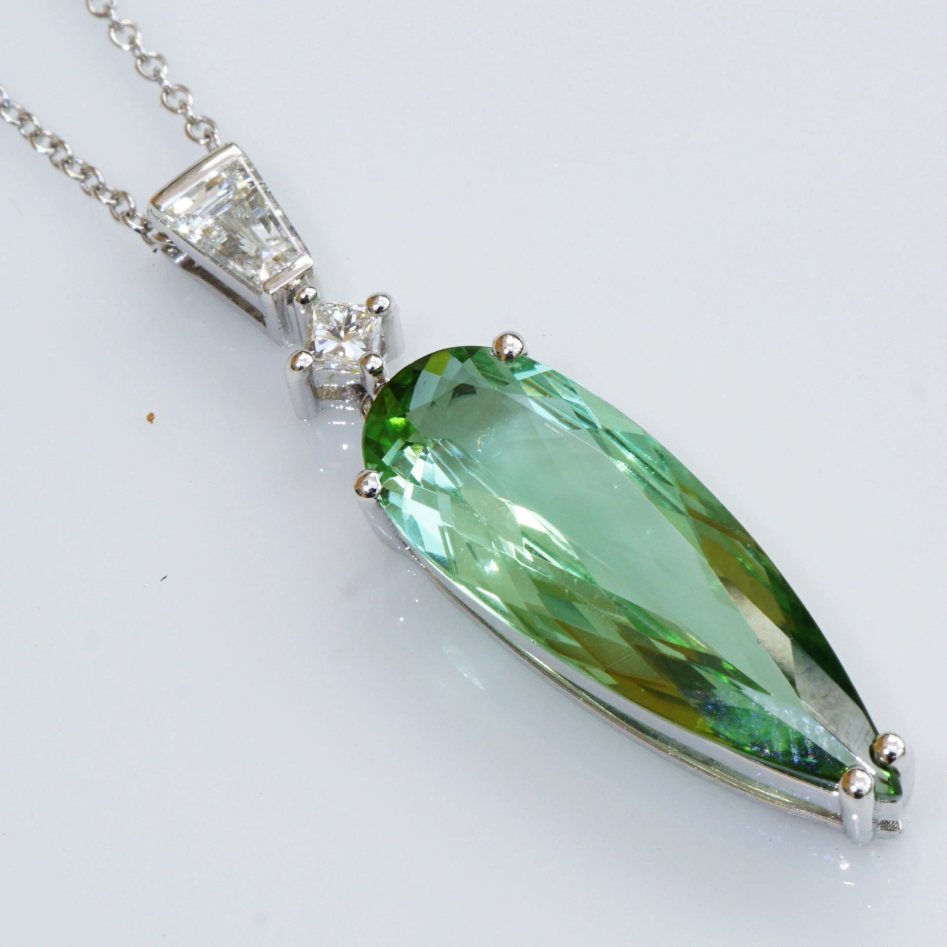 Turmalin Brillant Collier 750er Weissgold 3.4 ct 0.25 ct MEER SCHAUMGRÜN Mint...ich träume von Edels