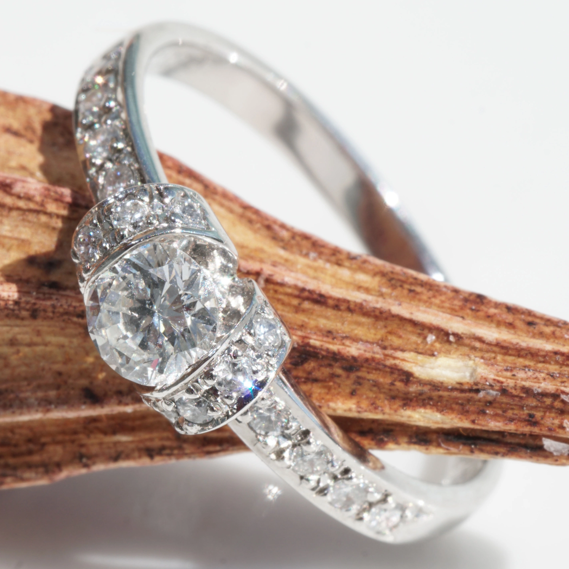 Solitaer-Brillant-Ring-900er-Platin-0-337-ct-0-18-ct-TW-VS-SI-SON02650 Solitär Brillant Ring 900er Platin 0.337 ct 0.18 ct TW VS-SI Tolle Brillanz Tolles Design