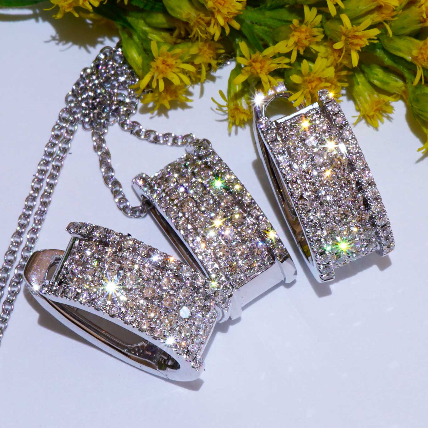 Brillant Collier 0.35 ct TW VS Weissgold 750er Modernes Design....macht Trage Spaß !!! 