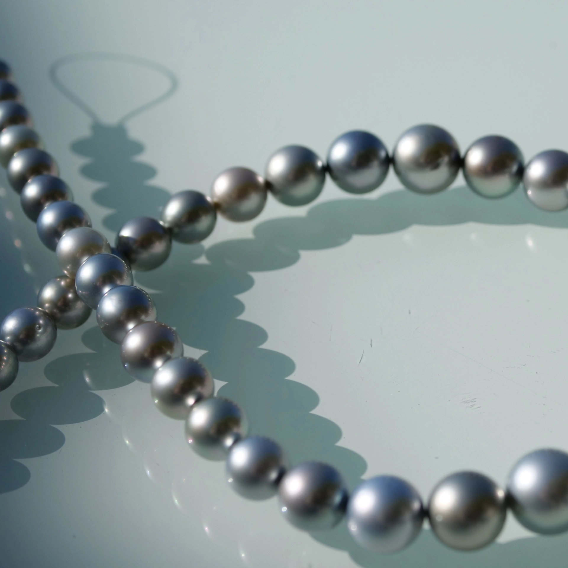 Tahiti Zuchtperl Collier grau-antrazit WAVE  8-13,4 mm AAA+-AAA 46 cm lang asymmetrisch