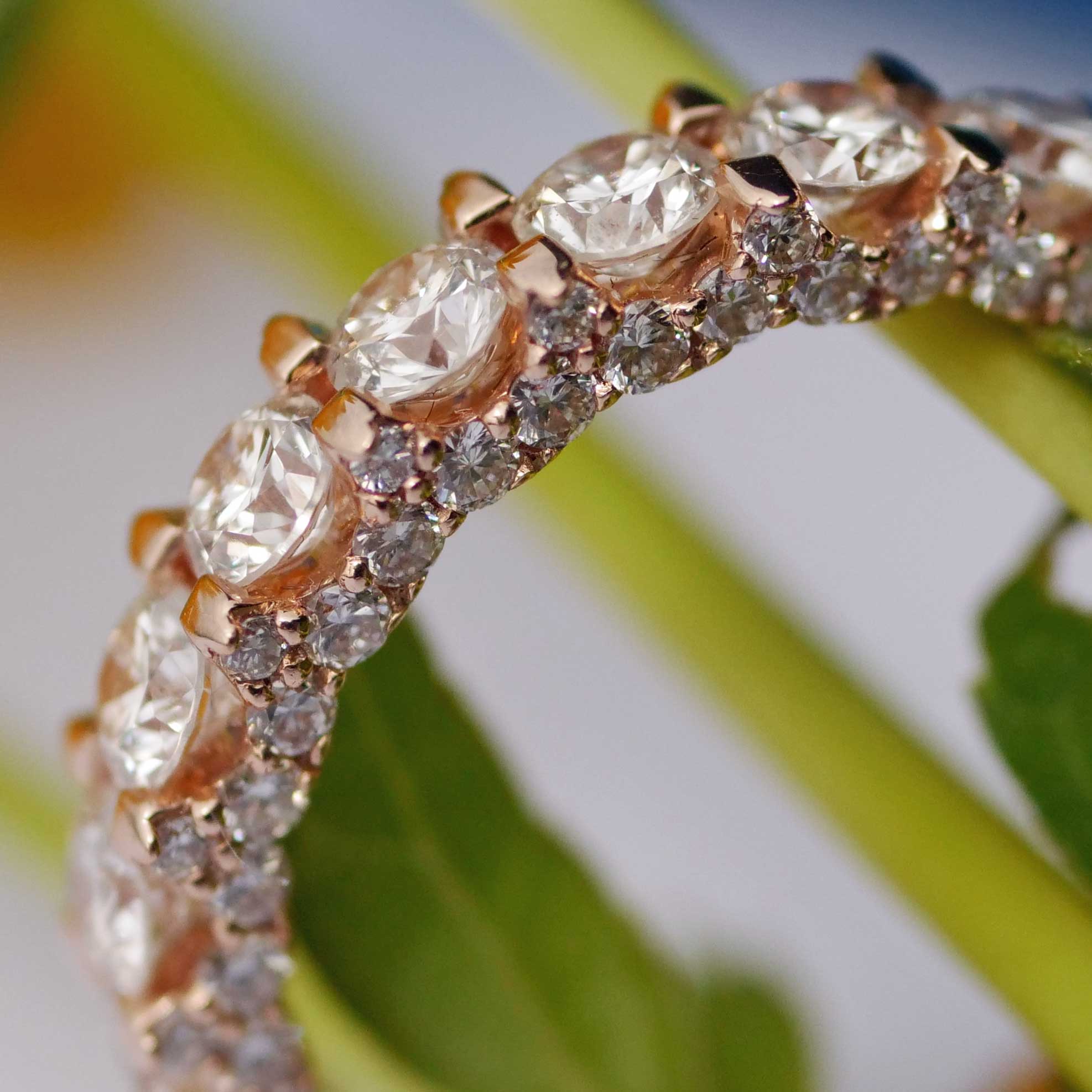 Brillant Memoire Ring 3.52 ct TW VS Labor Diamanten in 585er Rosegold.... für ein Bruchteil des Naturdiamant Preises   