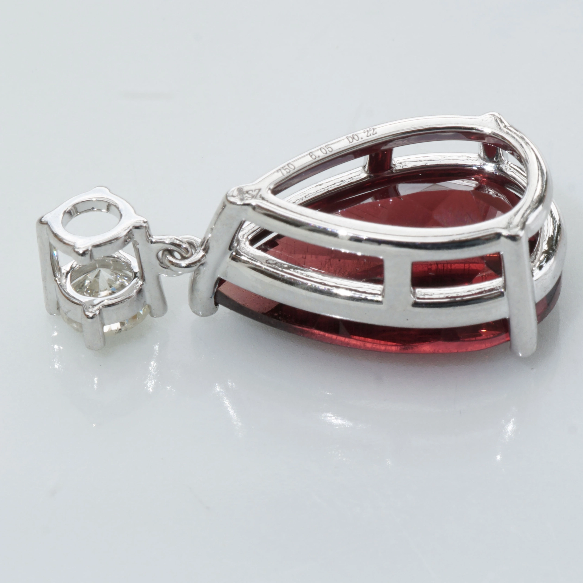 Rhodolith Brillant Anhänger 750er Weissgold IGI Zertifikat 6 ct 0.22 ct ...was für ein Rot!