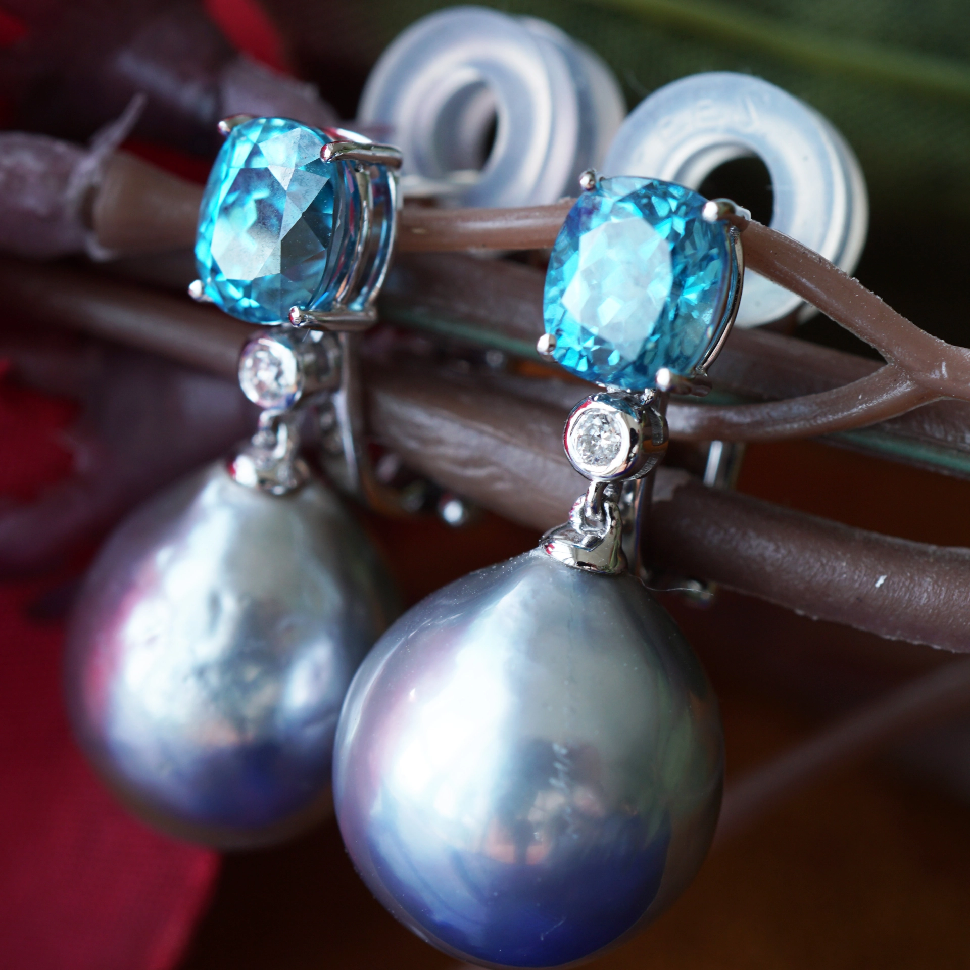 Blauer Zirkon Zuchtperl Brillant Ohrhänger 750er Gold Top Kambodscha Zirkone