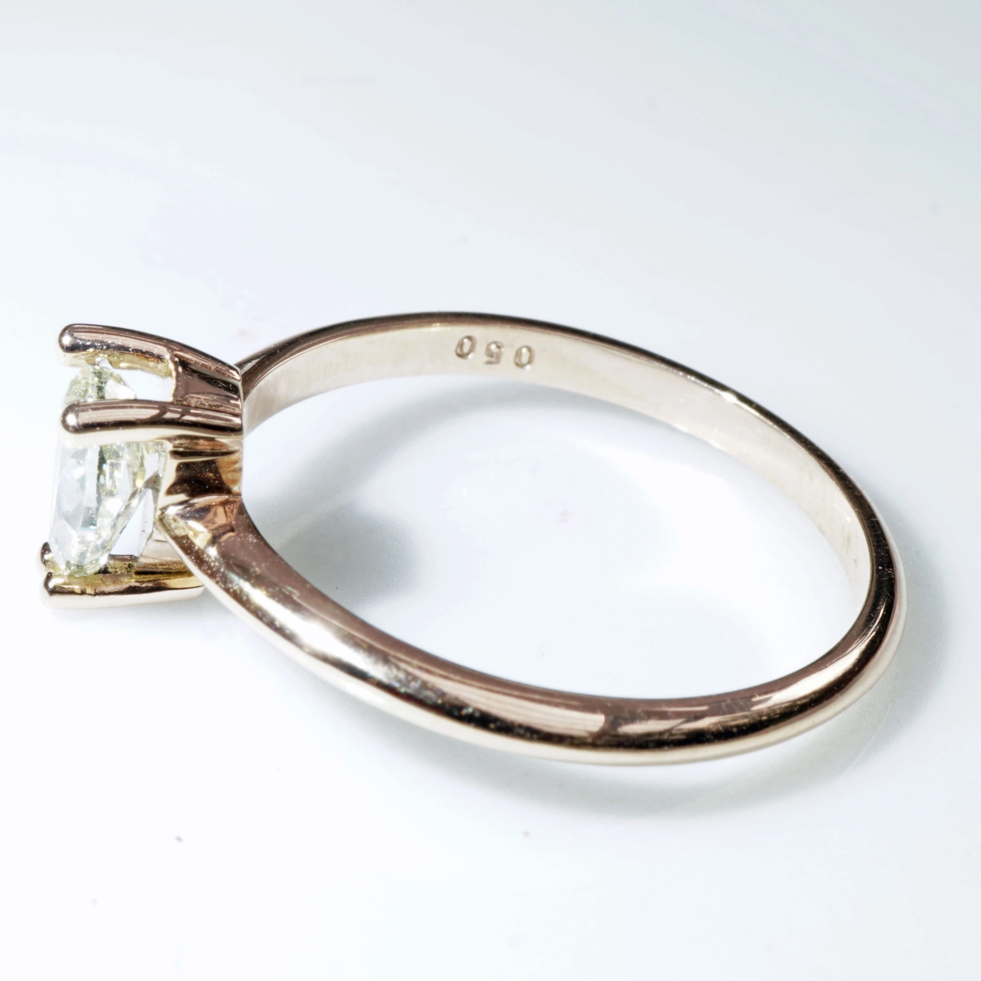 Fancy Yellow Diamant Ring NATURFARBE Pear 0.50 ct 750er GG Silhouette Schmuck Bentner-