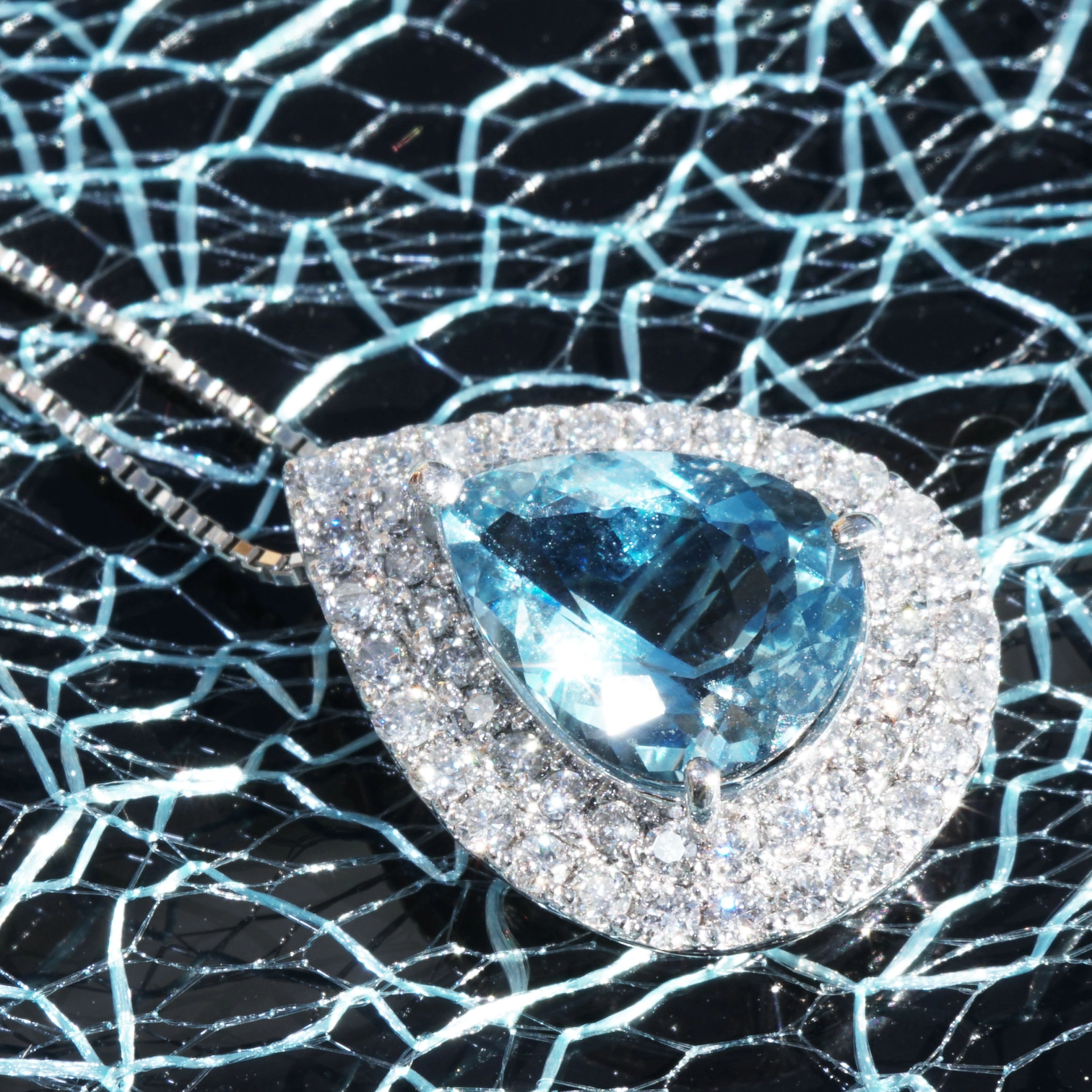 Santa Maria Aquamarin Brillant Anhänger 2.73 ct 0.63 ct Platin 950 intensive Farbbrillanz