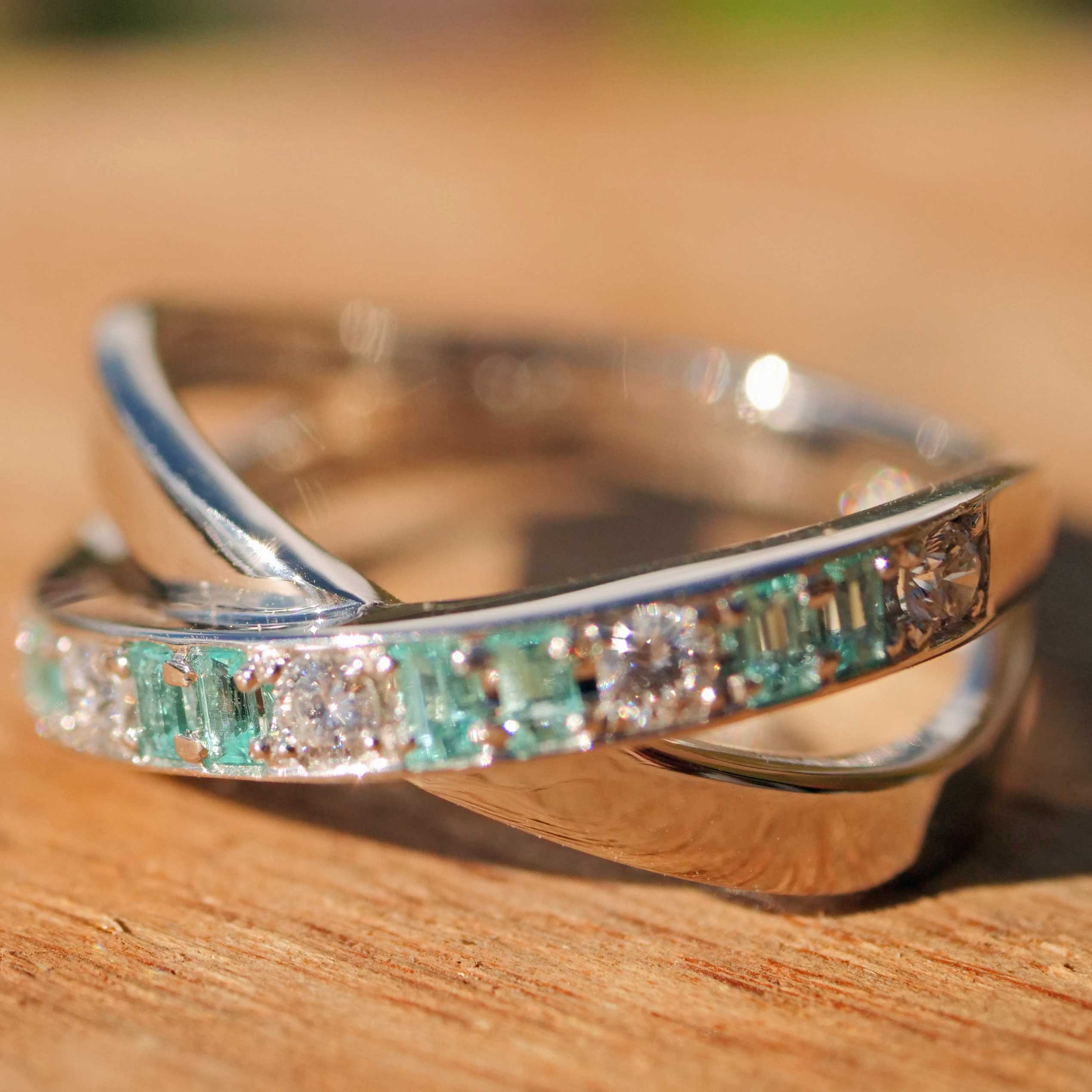 TOP Selection Paraiba Brillant Ring 0.17 ct 0.16ct 950er Platin mit besonders reinen Edelsteinen